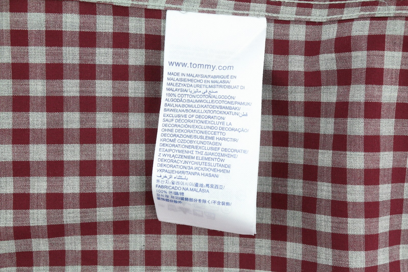 TOMMY HILFIGER Men's Shirt S Burgundy Check Tailored Fit Cutaway Collar