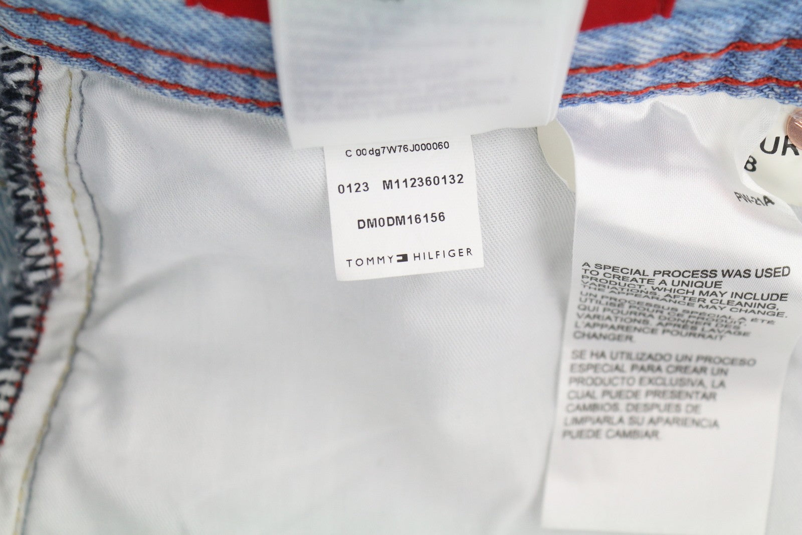 TOMMY HILFIGER Aiden Baggy Denim Men's Shorts W30 Washed Blue Zip Fly