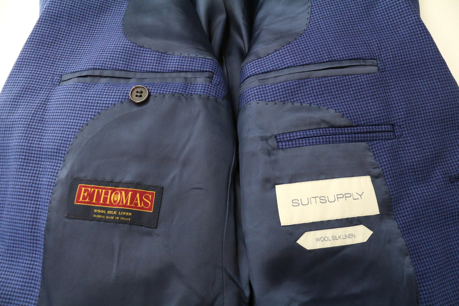 SUITSUPPLY vyriškas švarkas „Havana“ (UK36R), mėlynas, plonas, vilnonis, šilkinis, dviejų dalių kostiumas su „Houndstooth“ raštu. 