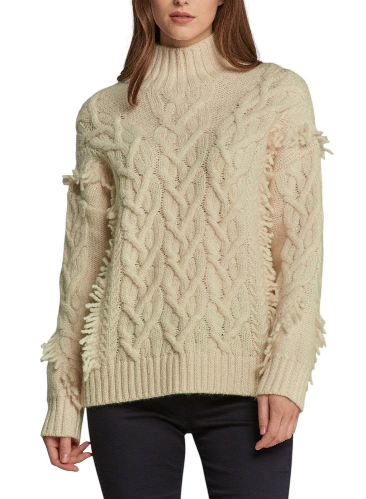 Rollkragenpullover mit Fransen und Zopfmuster