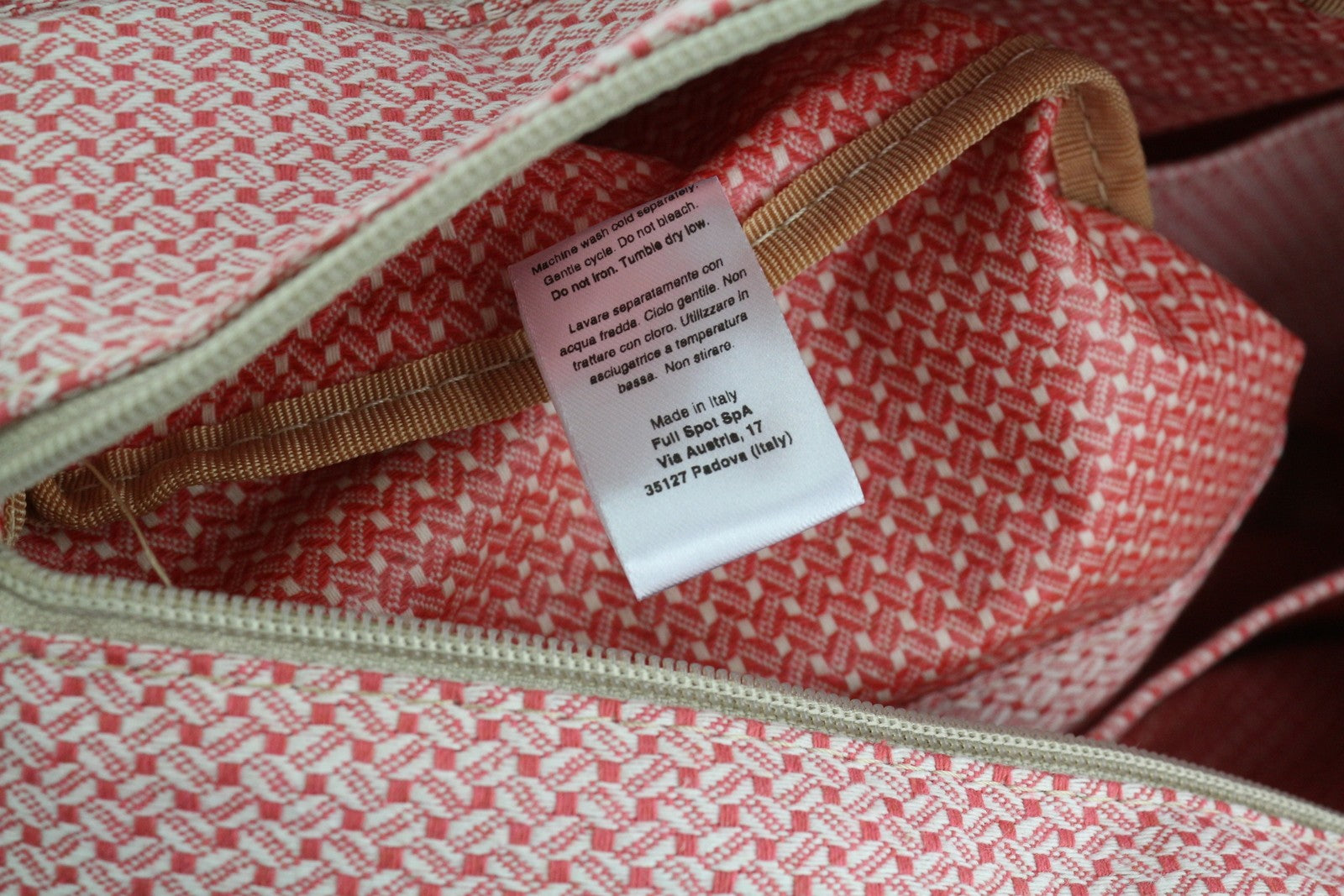 O BAG Women Bag OS Grey Soft Inner Zip Pouch Double Handle Square Logo