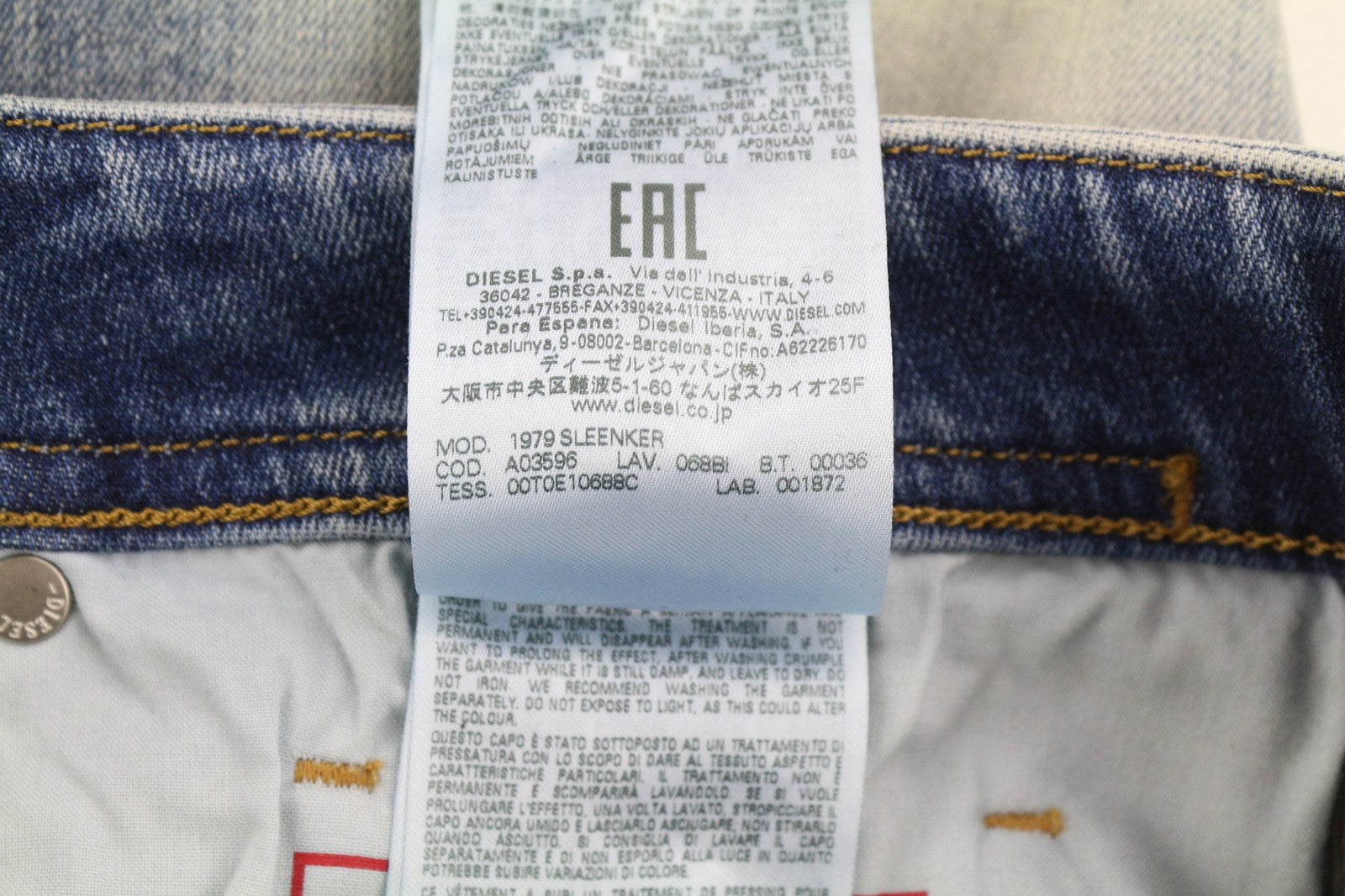 DIESEL 1979 Sleenker 068BI Men Jeans W32/L34 Aged Distress Skinny Denim RRP319