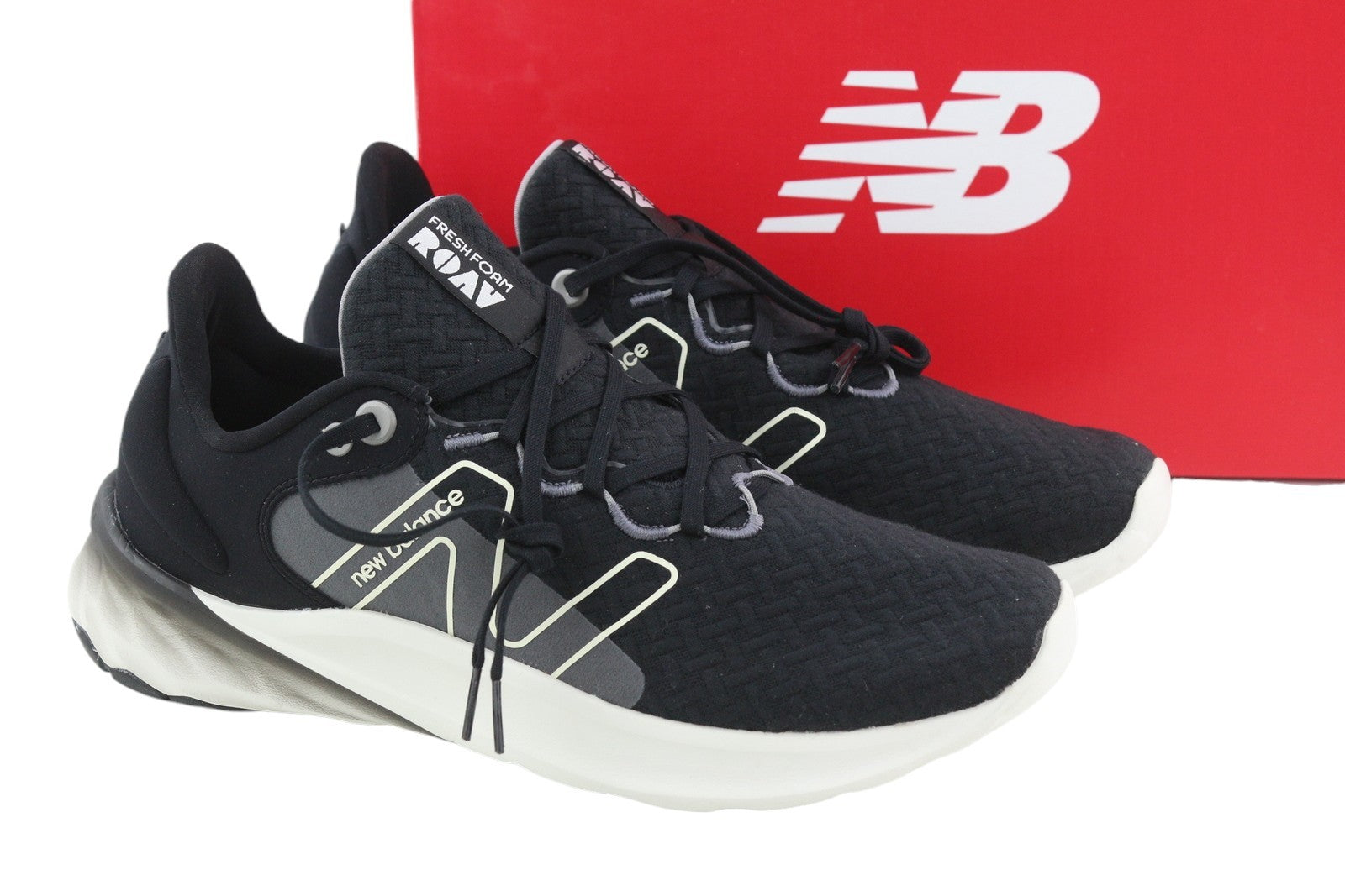 NEW BALANCE Roav V2 Men Sneakers EU50 Black Fresh Foam Low Running Shoes