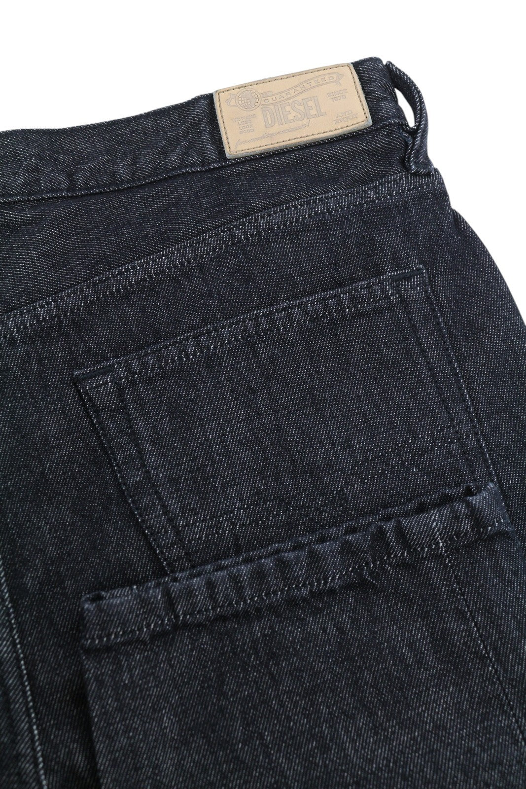 DIESEL Mharky 089AU Men Jeans W32 Black Regular Button Fly Logo Denim