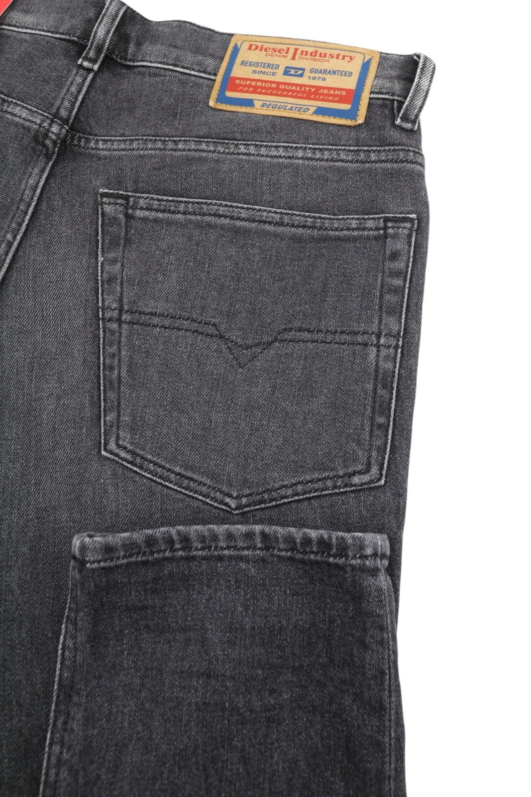 DIESEL 2023 D-Finitive 09F84 Men Jeans W30/L34 Grey Faded Regular Tapered Leg