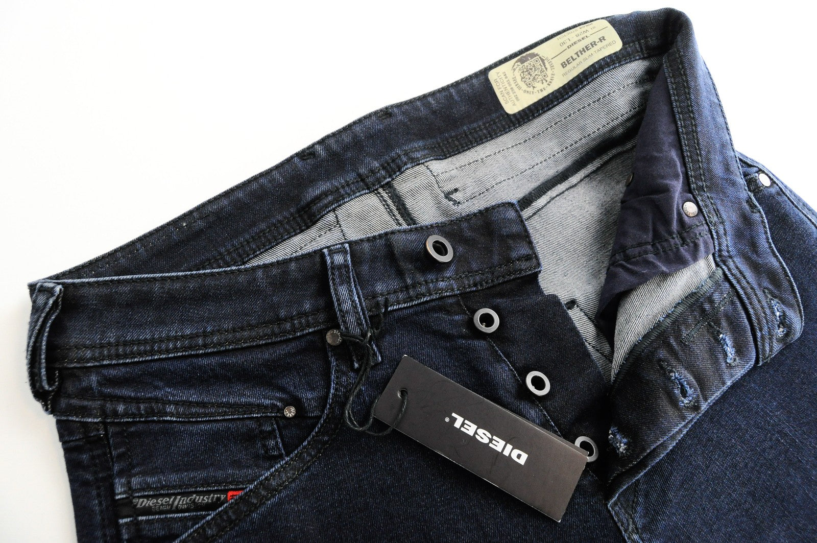 DIESEL Belther-R R8LC4 Men Jeans W28/L30 Slim Tapered Dark Blue Cotton Stretch