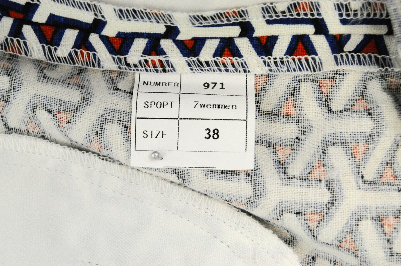 SUITSUPPLY Women Shorts 38 Blue Red Geometric Patterned Summer Casual