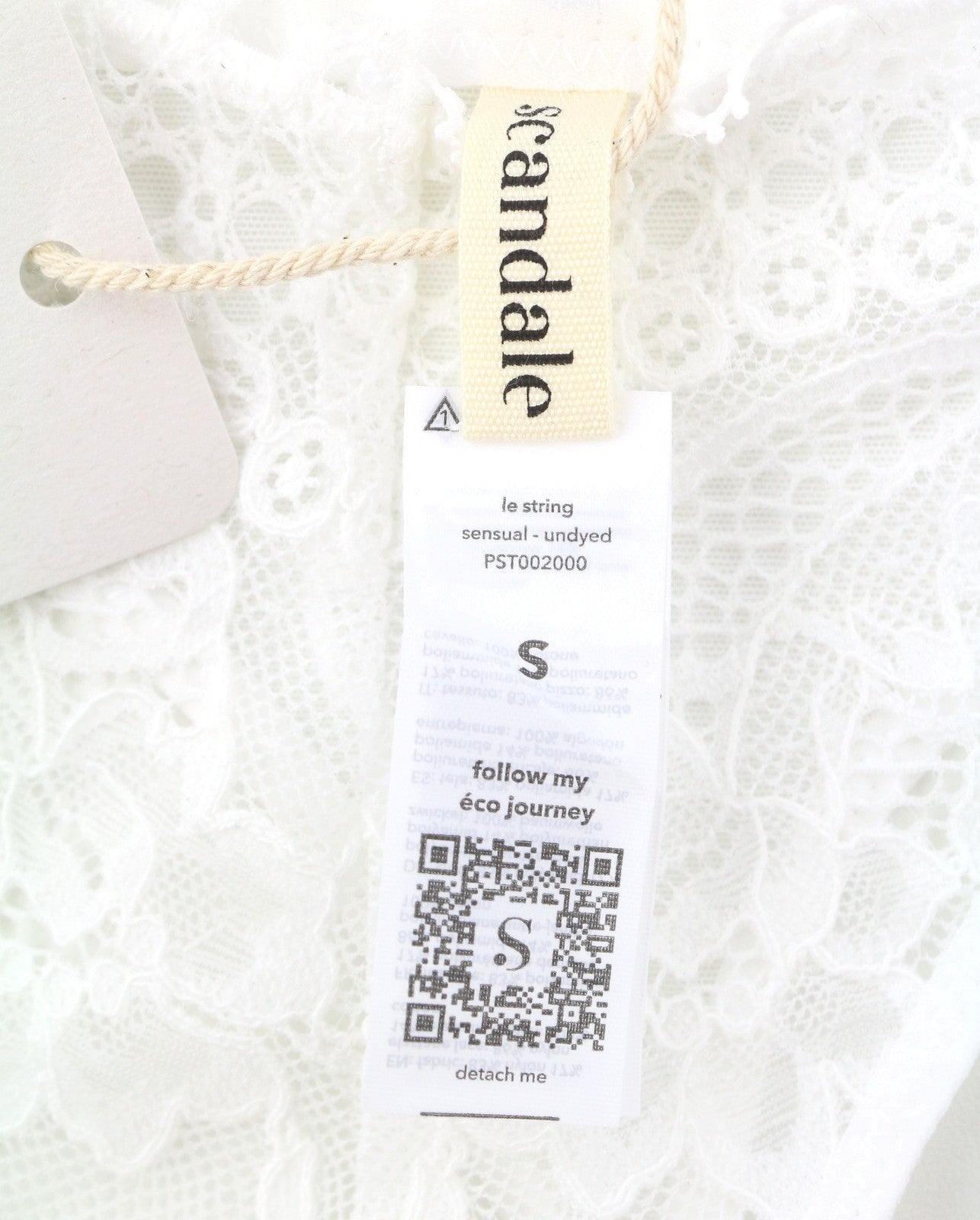 SCANDALE Le String Sensual-Undyed Women Panties S White Delicate Lace Insert