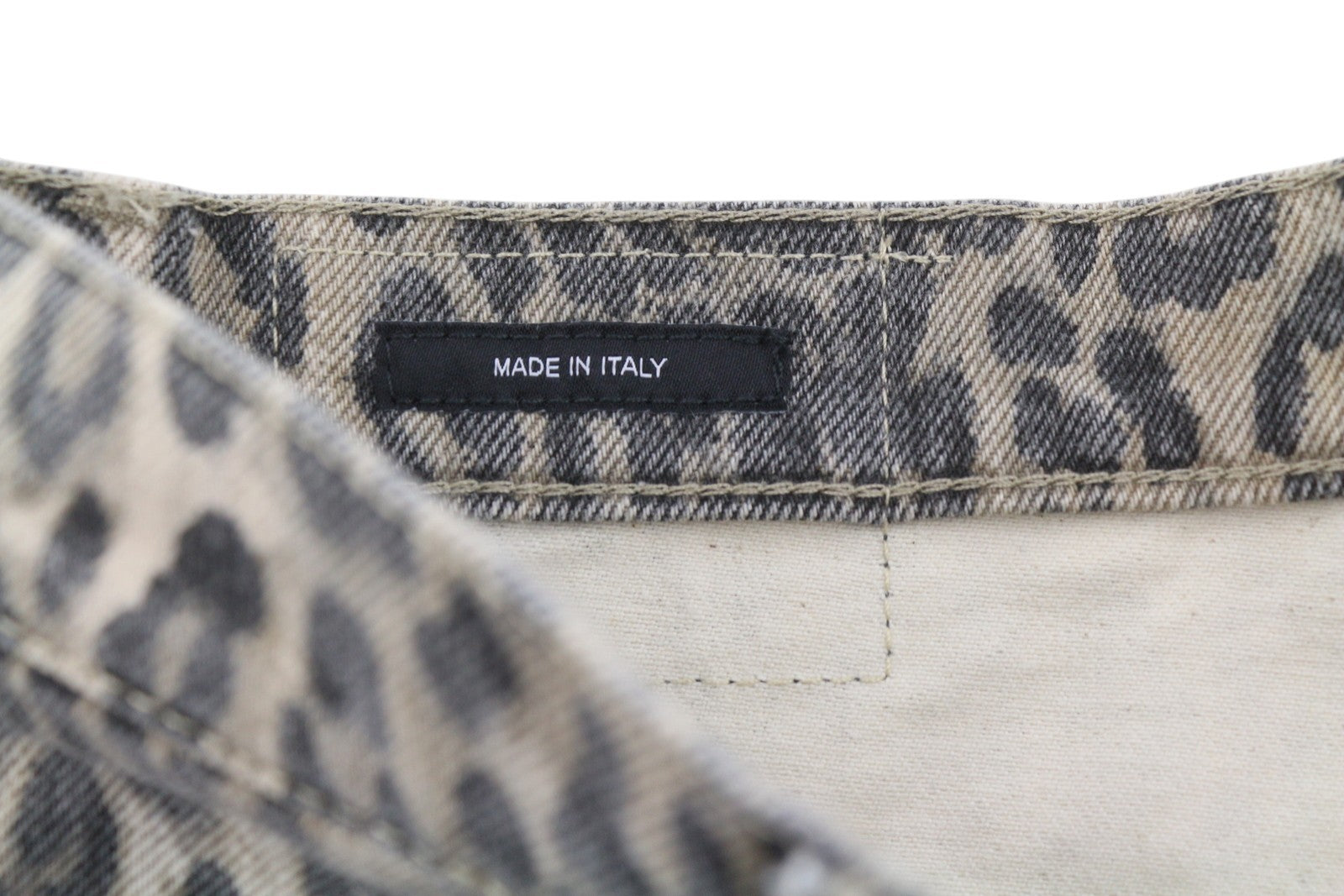 R13 Pouch Pocket Women Shorts 25 Rigid Ecru Leopard Button Turn-Up RRP795