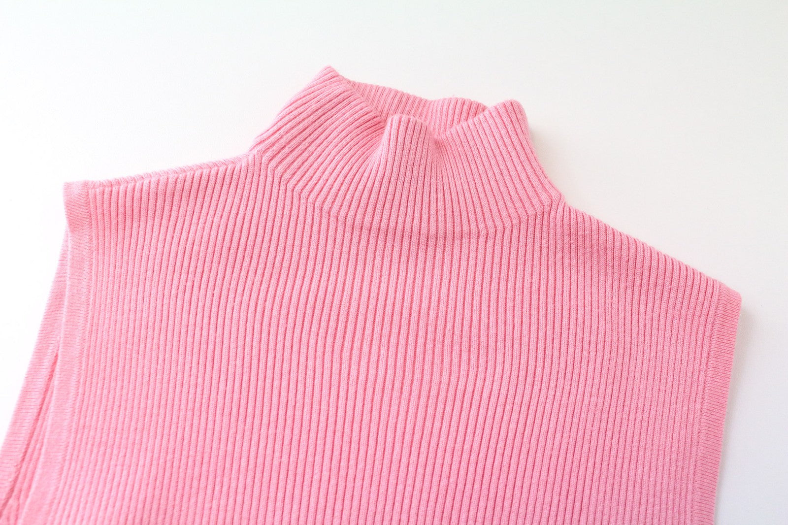 SUISTUDIO Blanca Women's Top XS Pink Slim Knit High Neck Ribbed Sleeveless Tank