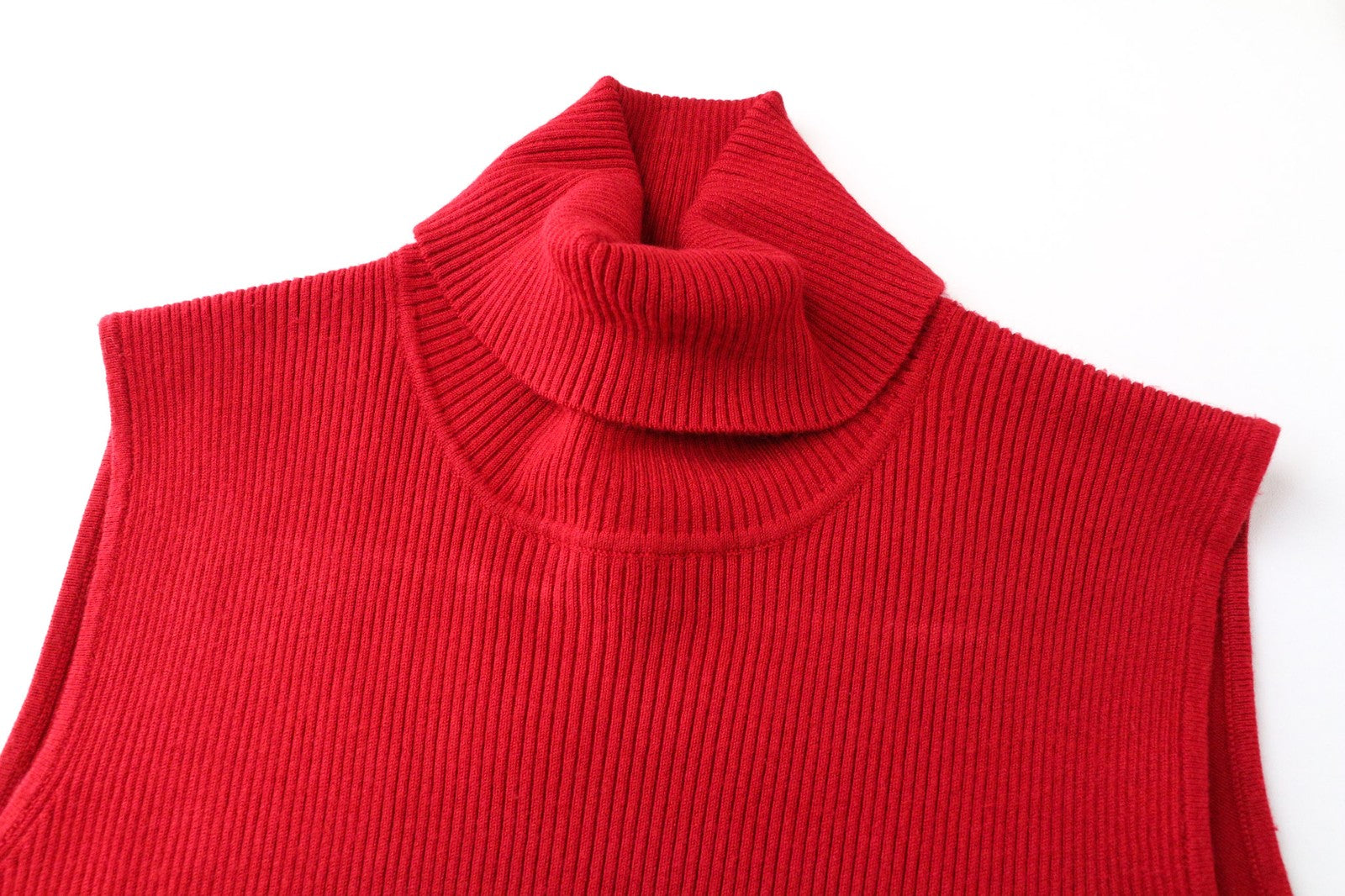 SUISTUDIO Haze Women's Top S Bright Red Knit Ribbed Slim Turtleneck Sleeveless