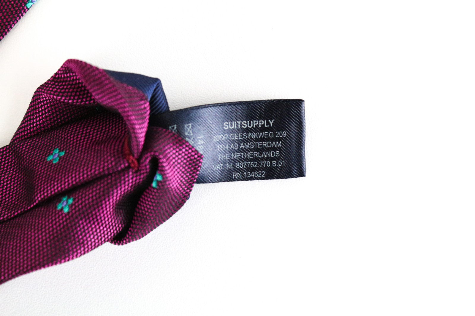 SUITSUPPLY Men Tie 148 x 8 cm Pink Purple Patterned Pure Silk Pointed-End
