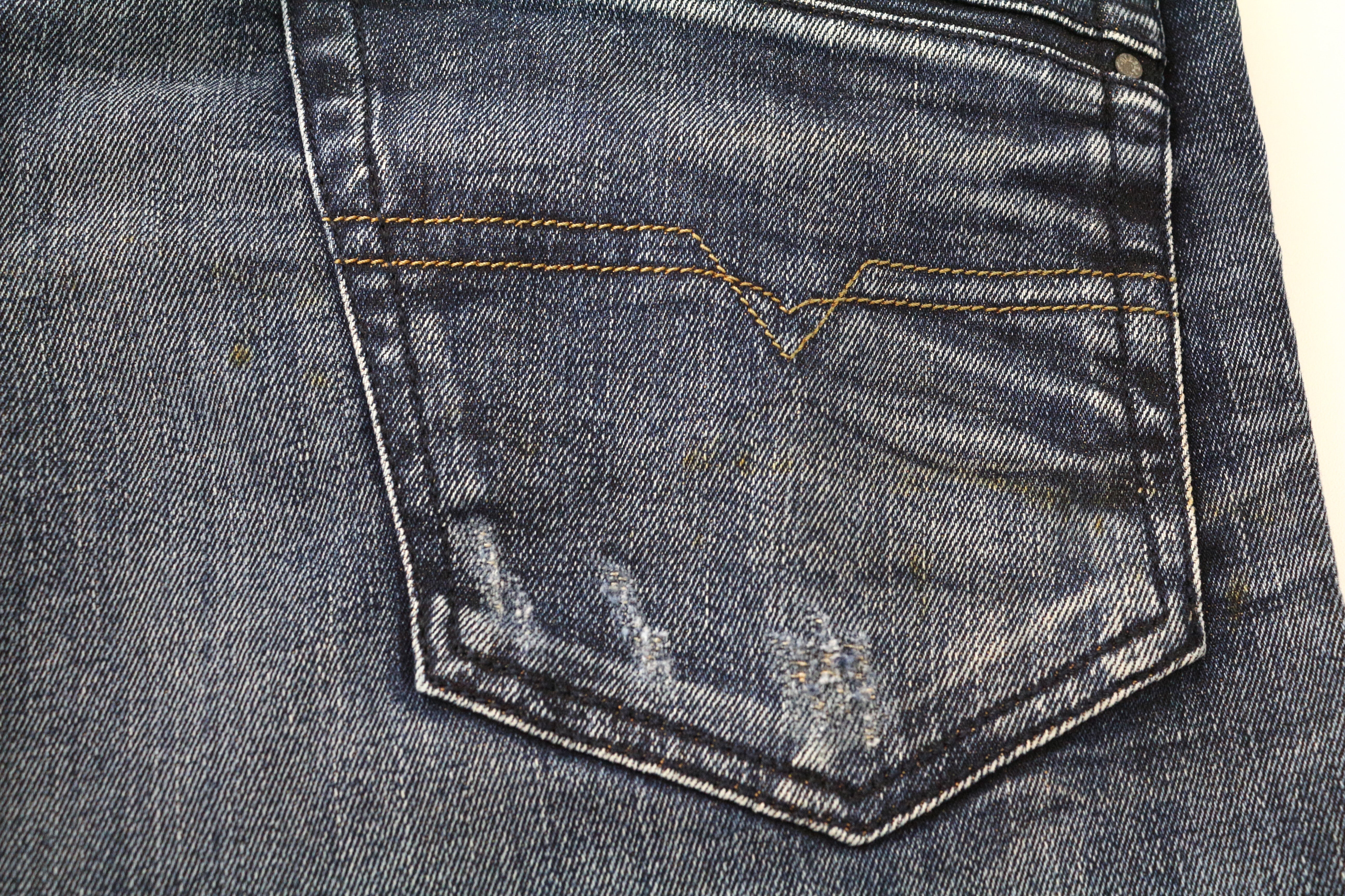 DIESEL Krayver R18V4 Ripped Slim Carrot Fit Men's Jeans W28 L32 Cotton Blue