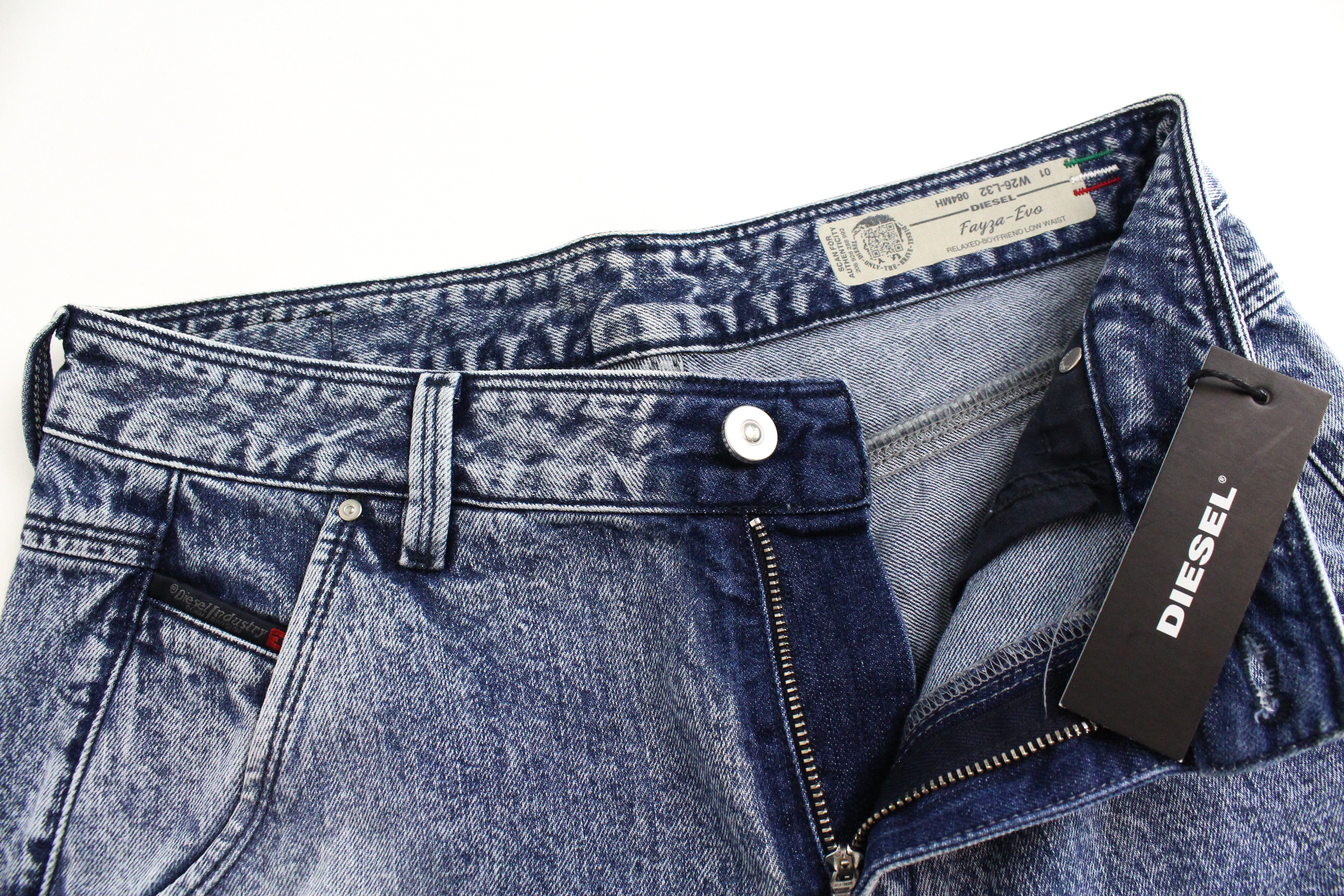 DIESEL Fayza-Evo 084MH Women's Jeans W26/L32 Relaxed Boyfriend Blue Wash