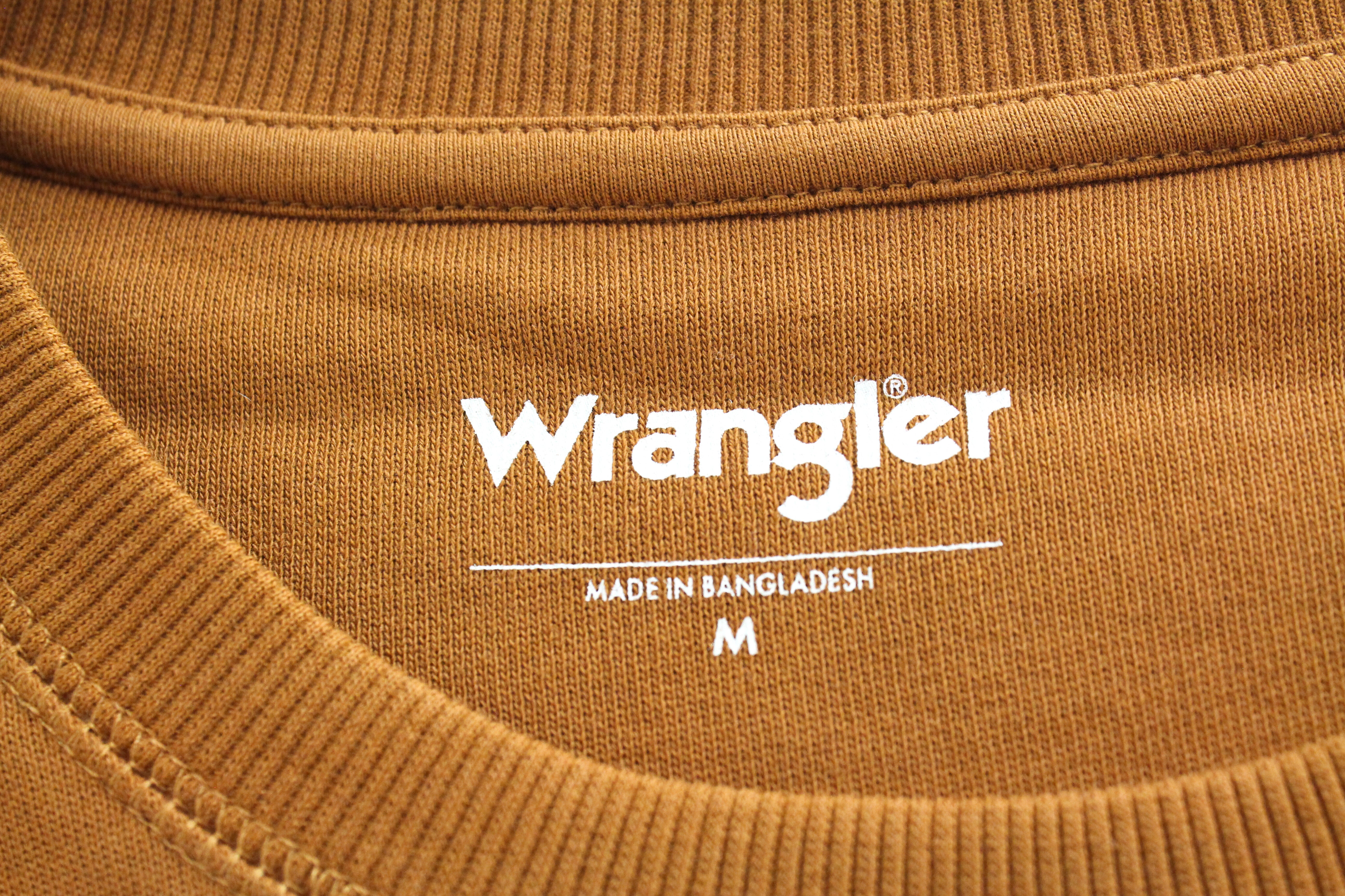 WRANGLER Men's M Nutmeg Brown Fleece Sweatshirt Crew Neck Logo Print
