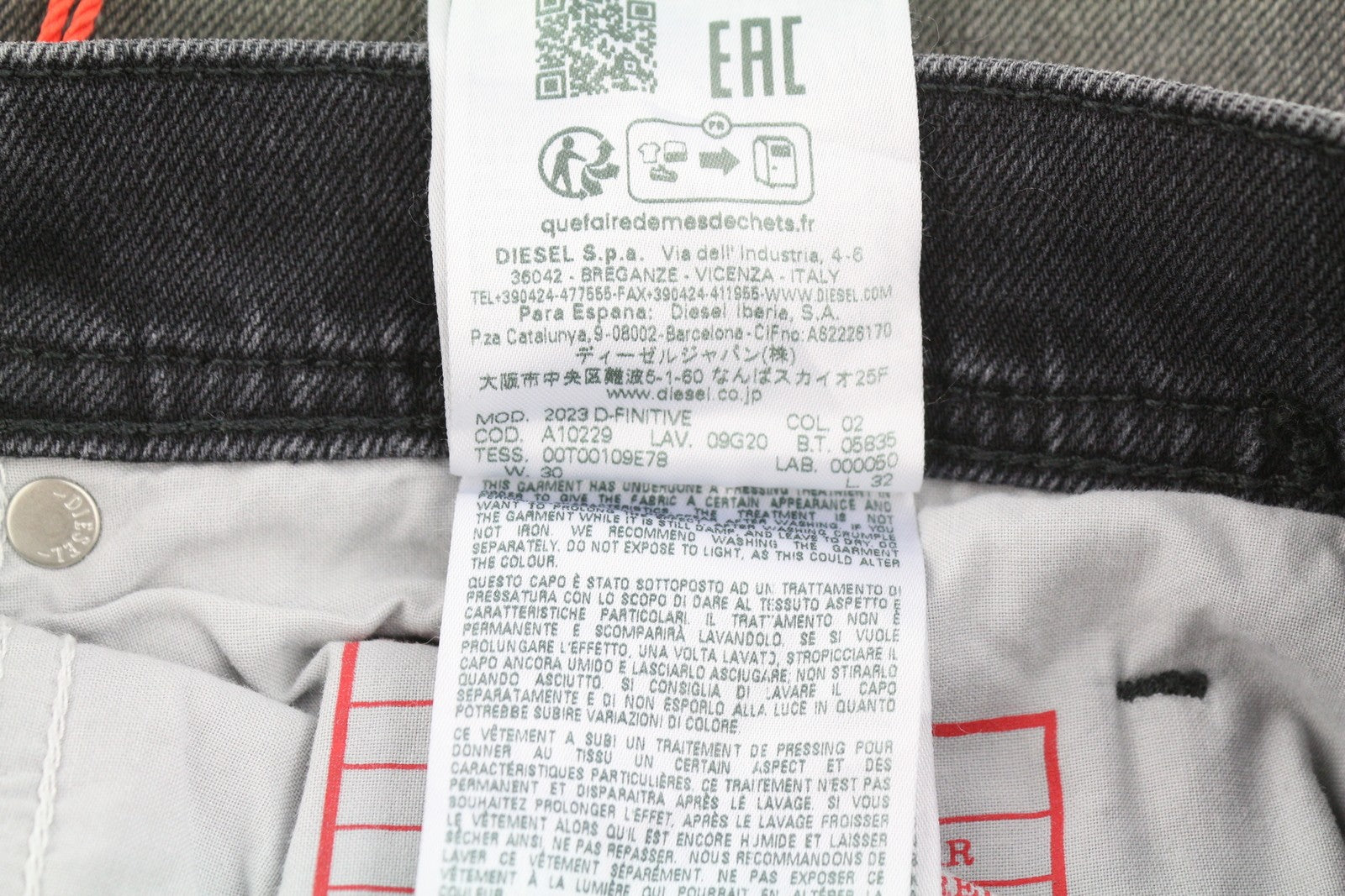 DIESEL 2023 D-Finitive 09G20 Men Jeans W30/L32 Grey Whiskers Faded Regula RRP250