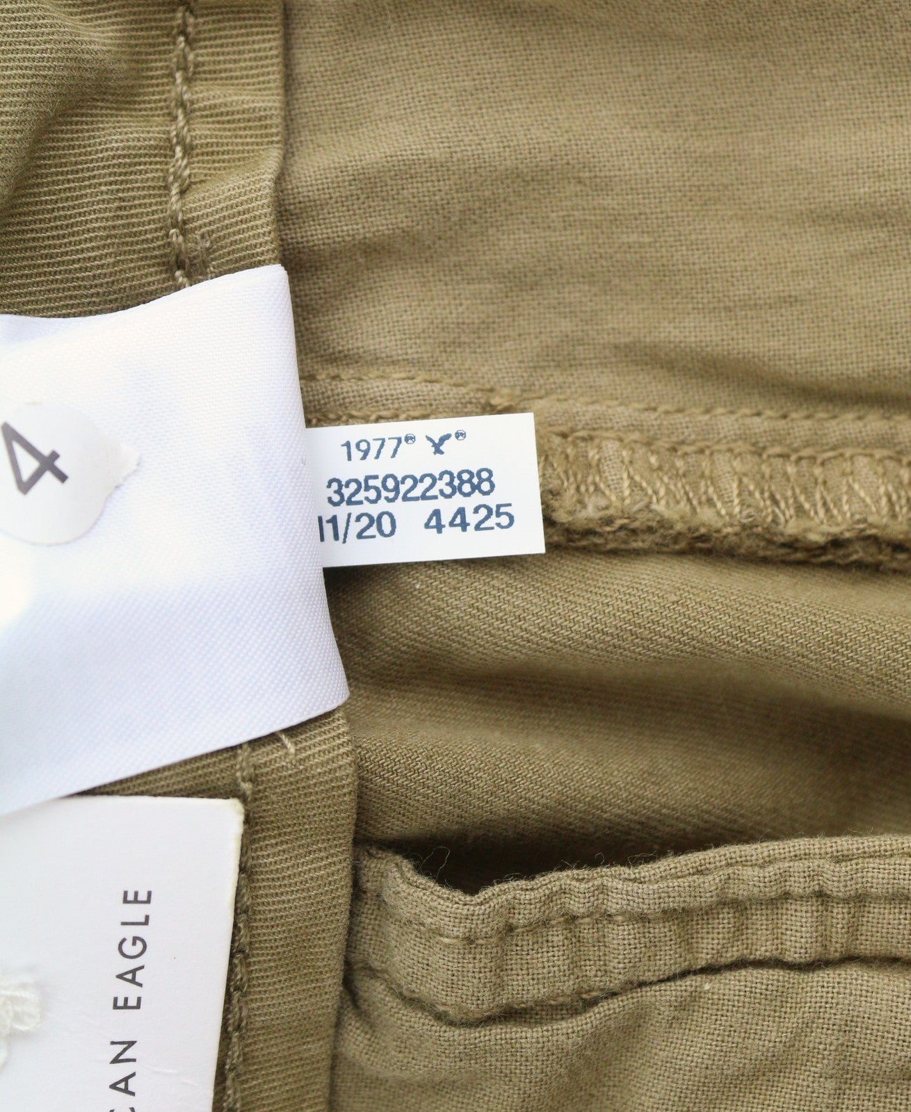 AMERICAN EAGLE OUTFITTERS Flex Slim Men Trousers W36/L30 Brown Zip Fly Cropped