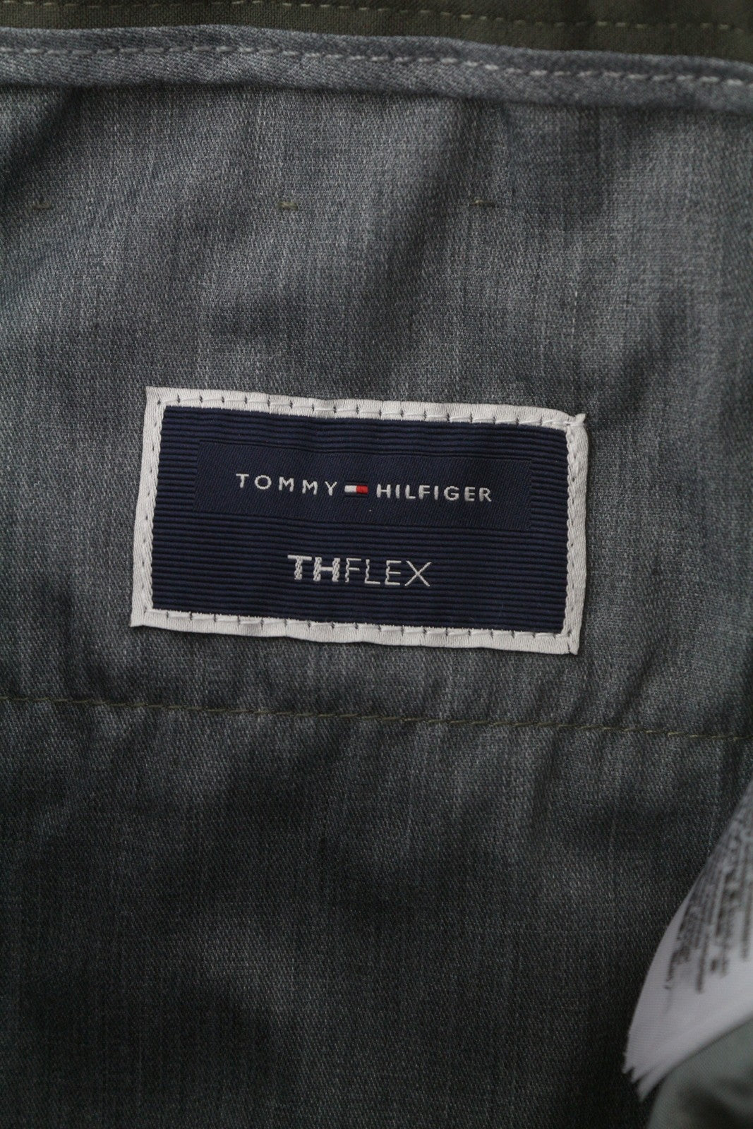 TOMMY HILFIGER THFlex Men Trousers W31 Khaki Plain Pleated Elastic Waist Slim