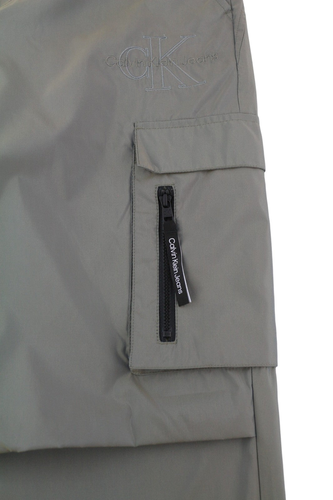 CALVIN KLEIN Men Trousers L Grey Elastic Waist Shiny Look Thin Track Zip Cargo