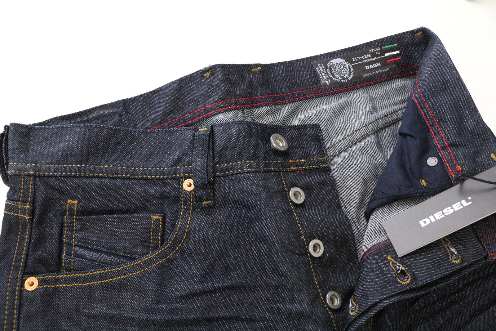 DIESEL Dagh 0088Z Men Jeans W29/L32 Straight Fit Denim Blue Pure Cotton 5-Pocket