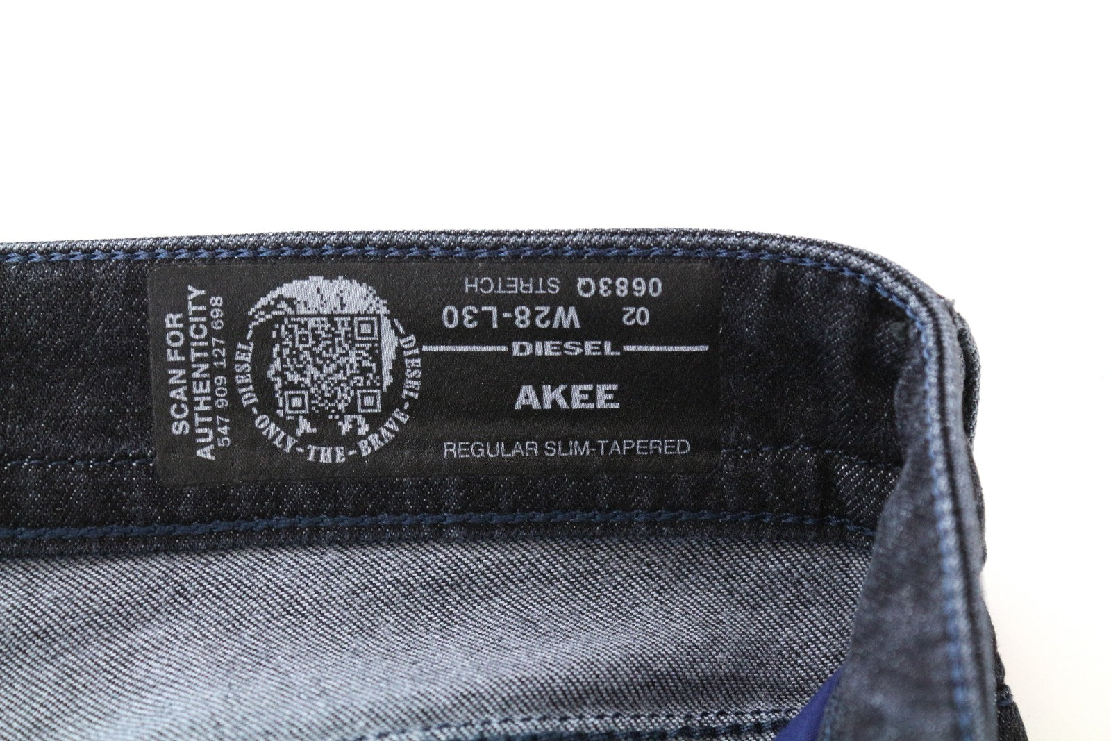 DIESEL Akee 0683Q Men Jeans W28/L30 Slim Tapered Blue Cotton Stretch Distressed