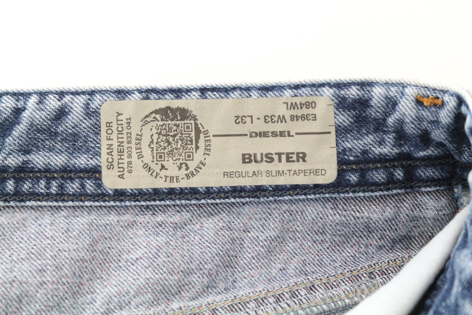 DIESEL Buster 084WL Men Jeans W33/L32 Regular Slim Tapered Light Blue Distressed
