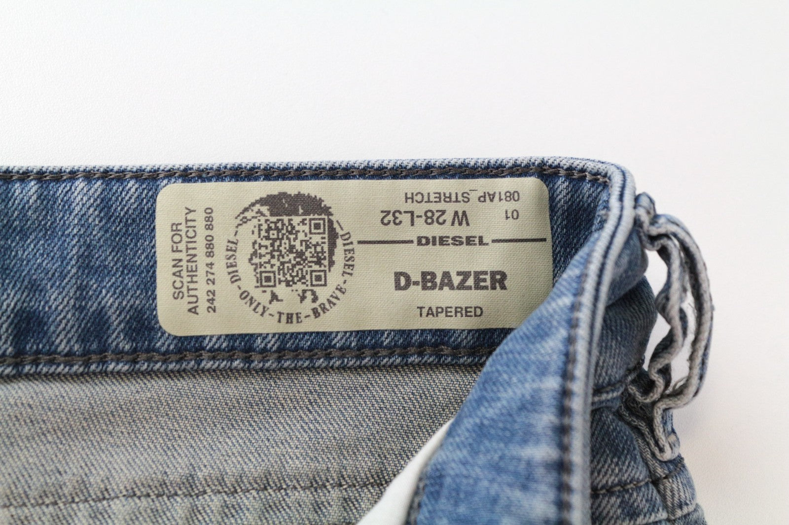DIESEL D-Bazer 081AP Men Jeans W28/L32 Tapered Fit Light Blue Cotton Stretch