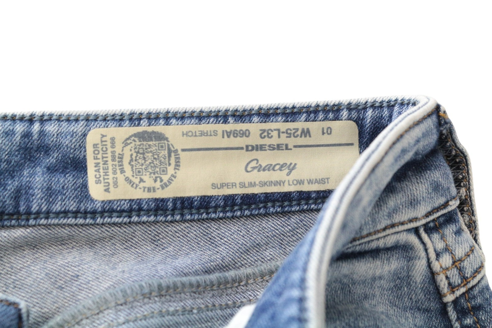 DIESEL Gracey 069AI Women Jeans W25/L32 Super Slim-Skinny Blue Distressed Low