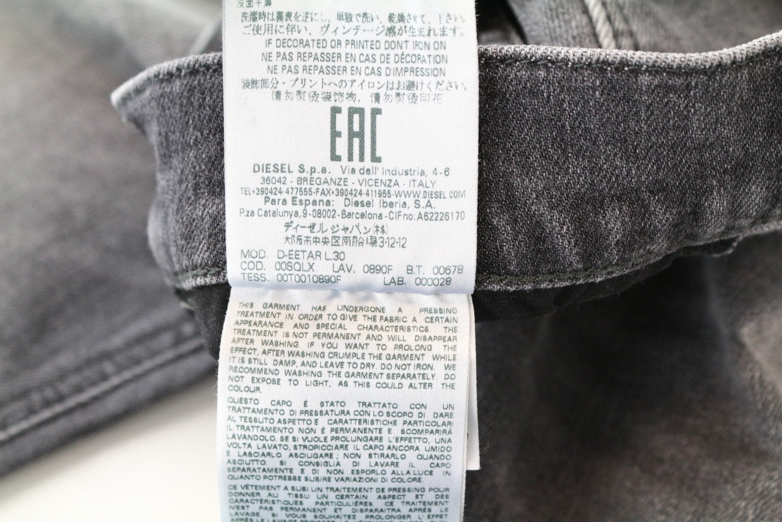 DIESEL D-Eetar 0890F Men Jeans W31/L30 Carrot Tapered Fit Stretch Grey Ripped
