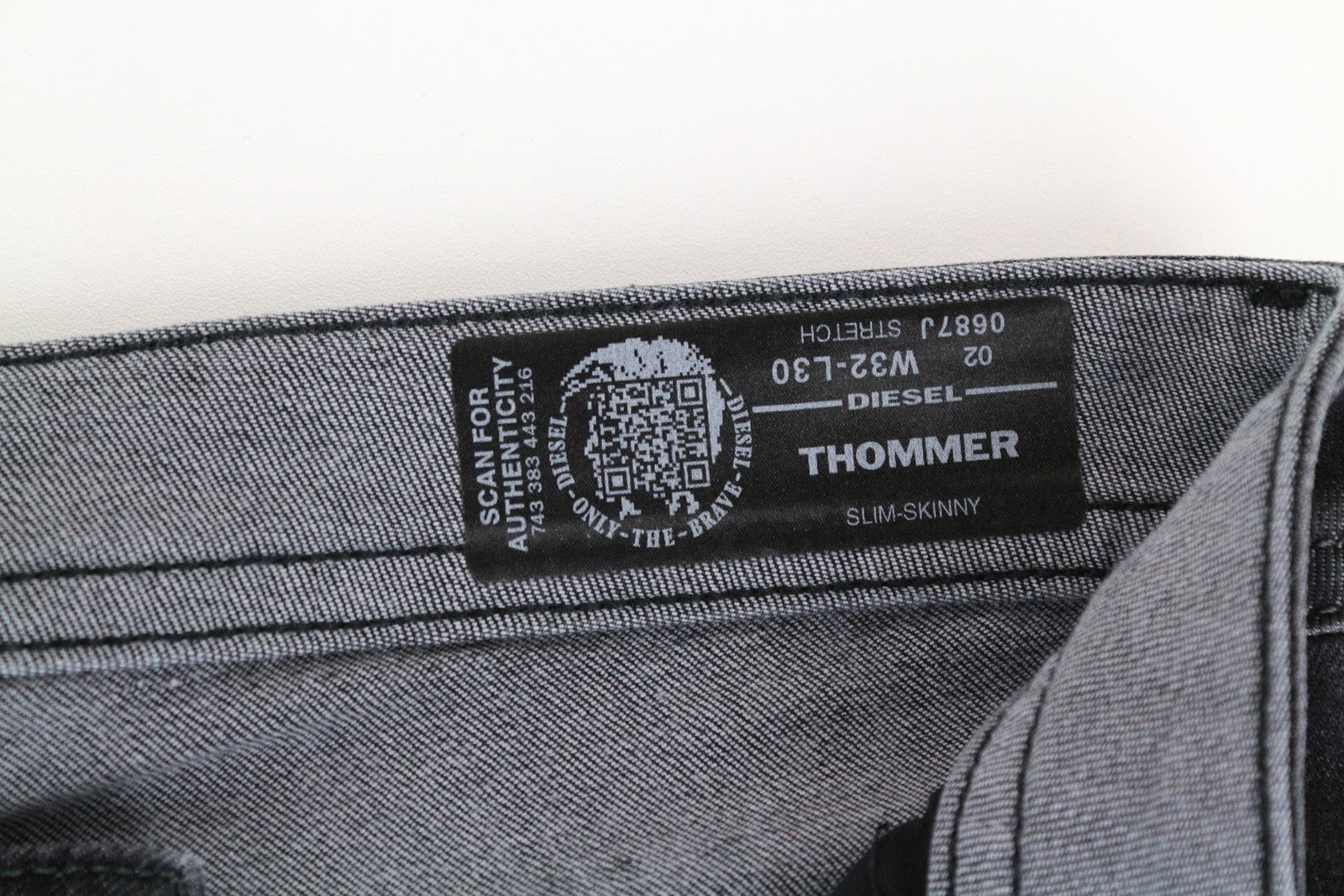 DIESEL Thommer 0687J Men Jeans W32/L30 Slim Skinny Fit Cotton Stretch Grey