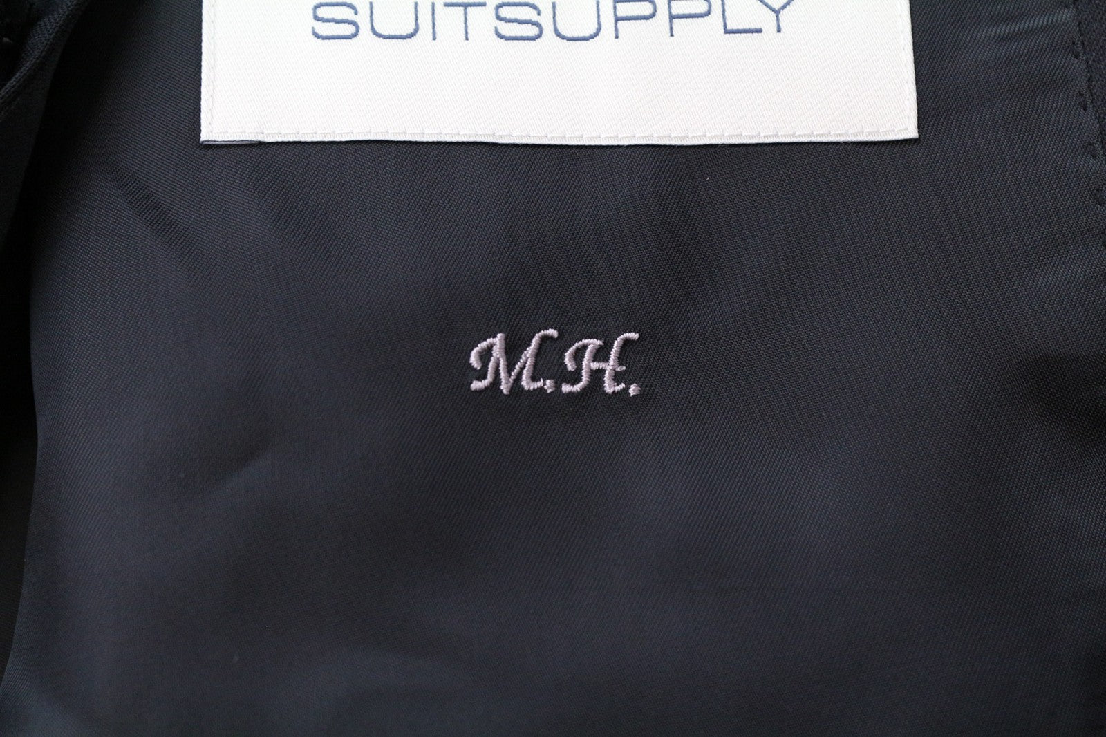 SUITSUPPLY La Spalla Men's Suit UK42R Black Wool 3Pc Tuxedo Classic Single Fit