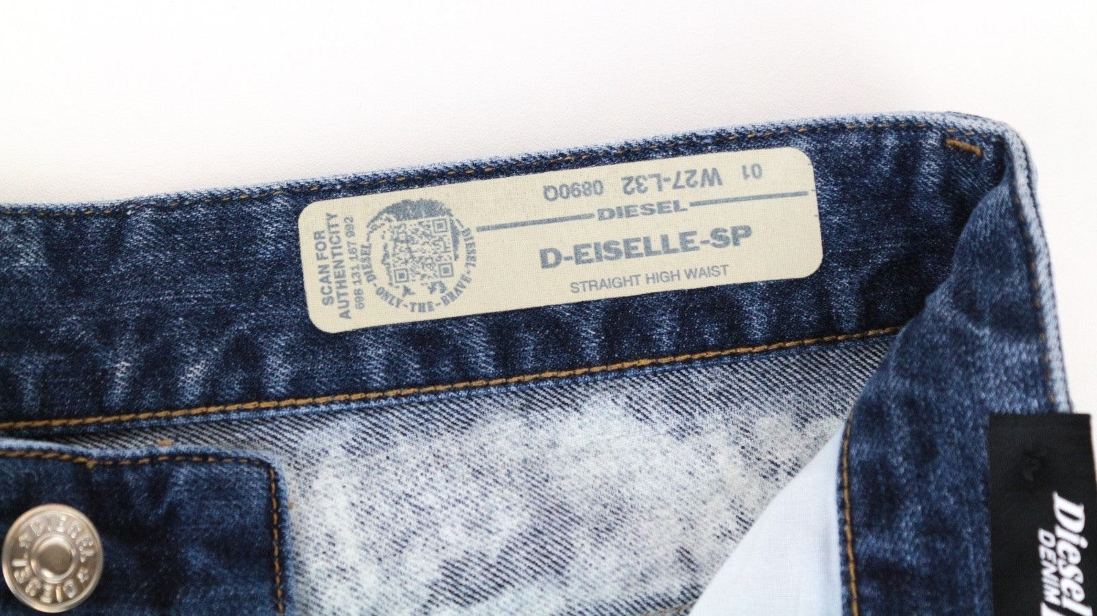 DIESEL D-Eiselle-SP 0890Q Women Jeans W27/L32 Straight Bleached Blue Cotton