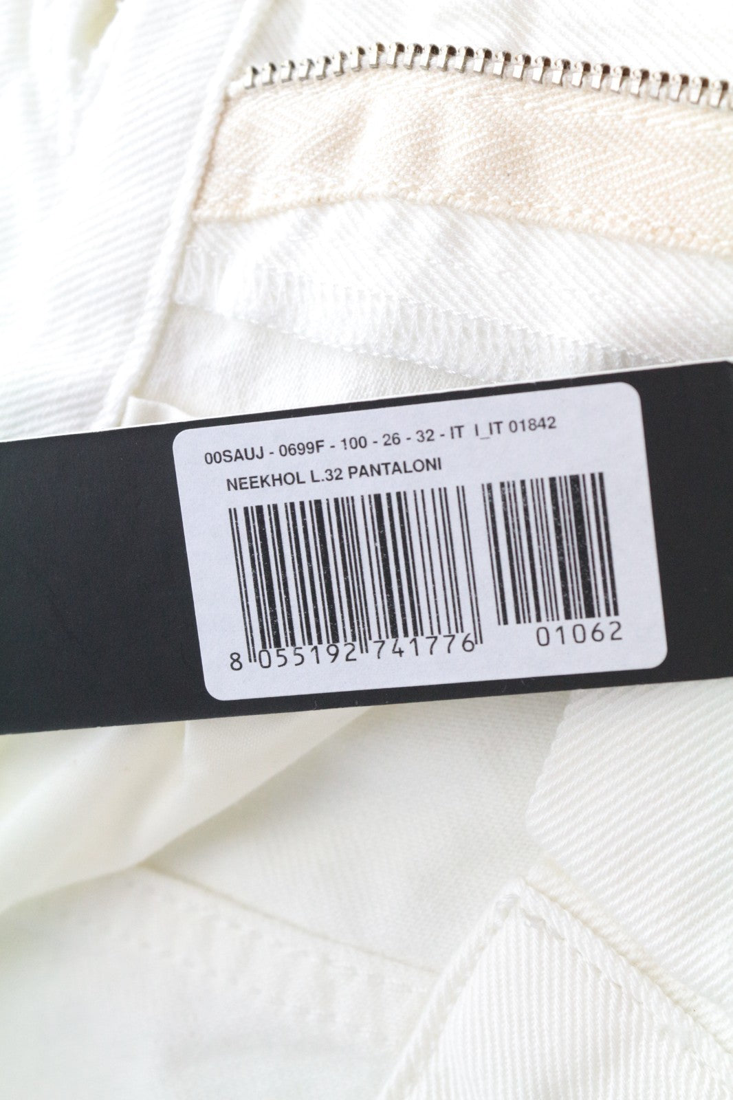 DIESEL Neekhol 0699F Women Jeans W26/L32 Straight Fit Cotton Off-White Ripped