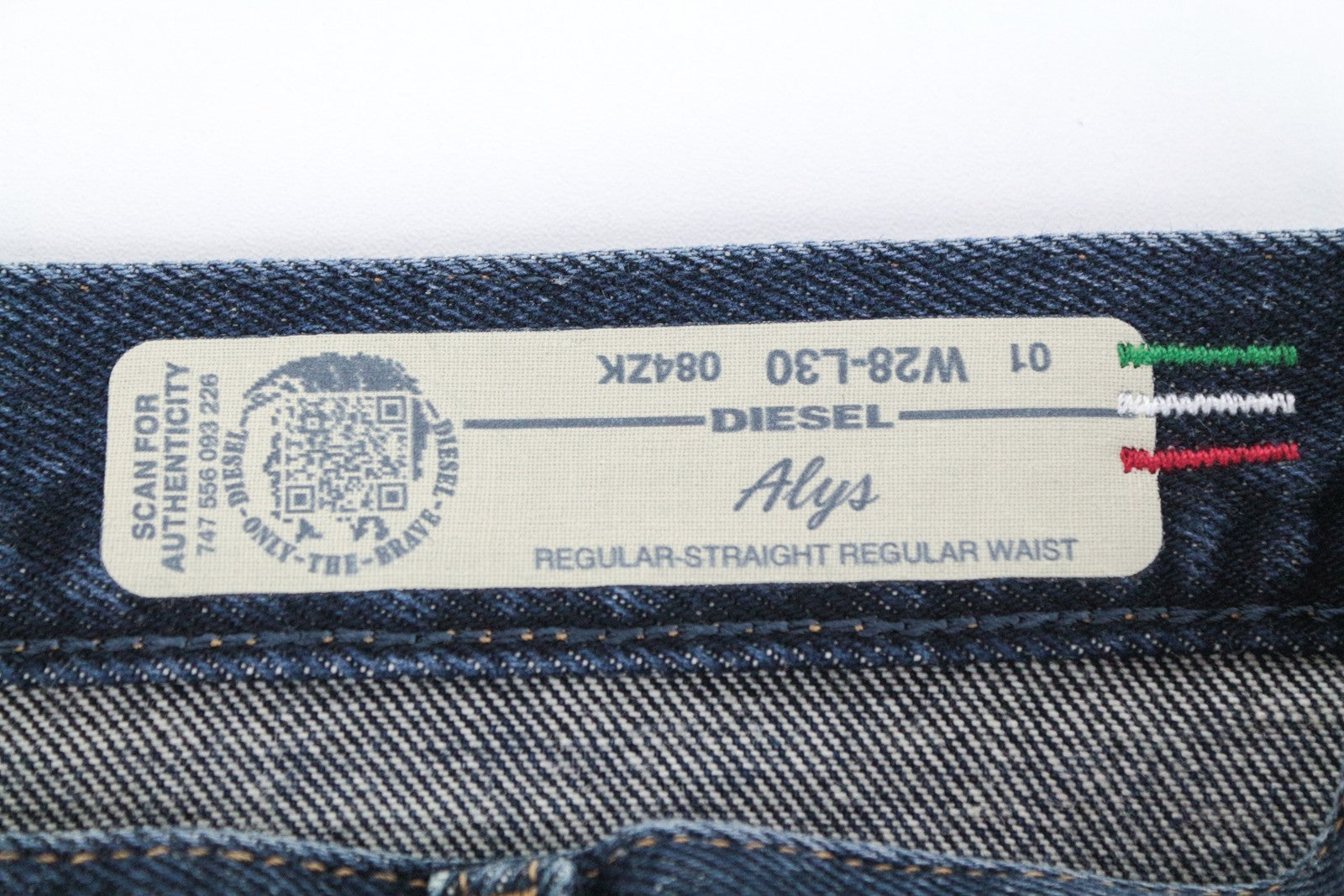 DIESEL Alys 084ZK Women Jeans W28/L30 Regular Straight Non-Stretch Dark Blue