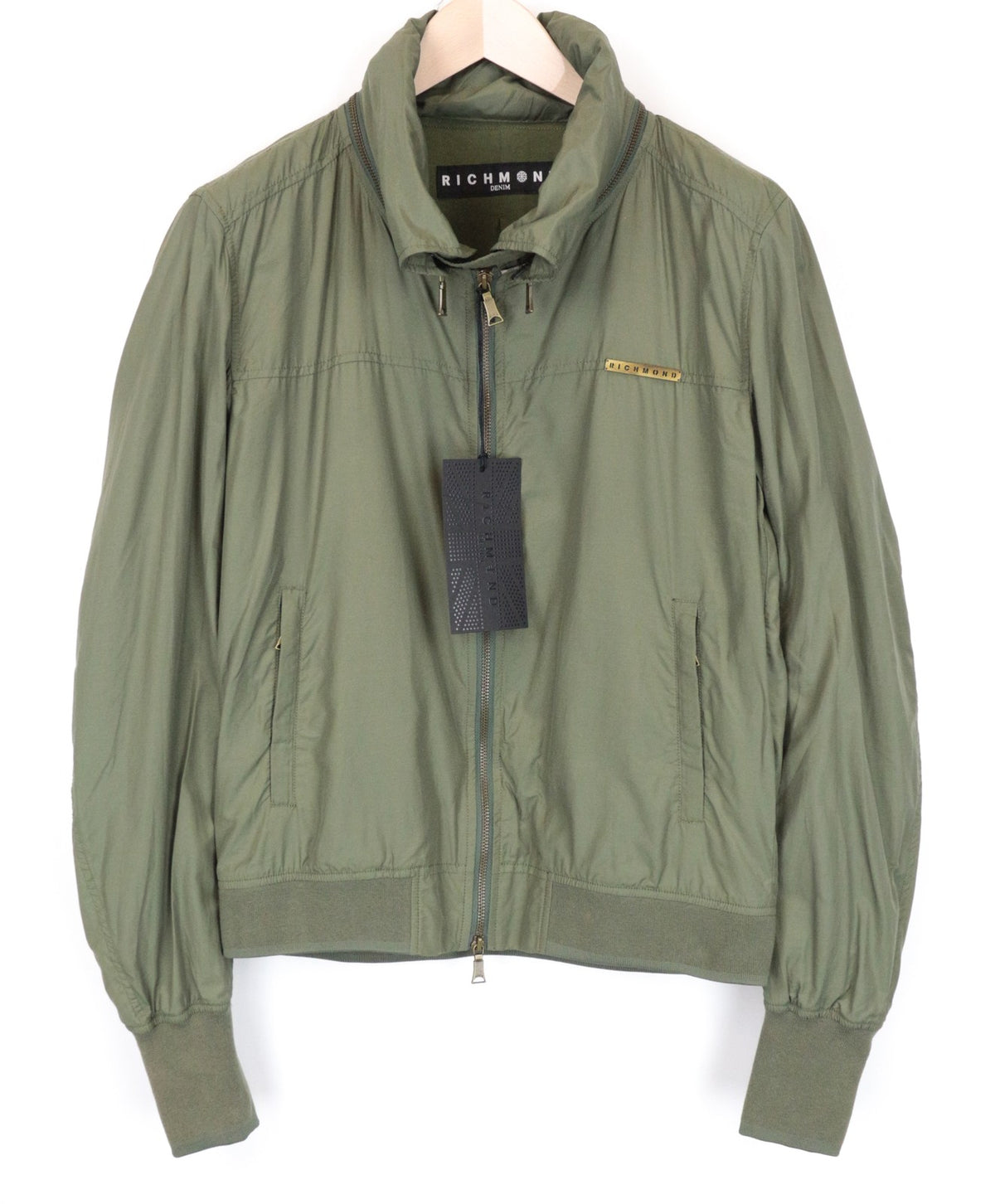 Grüne Nylonjacke