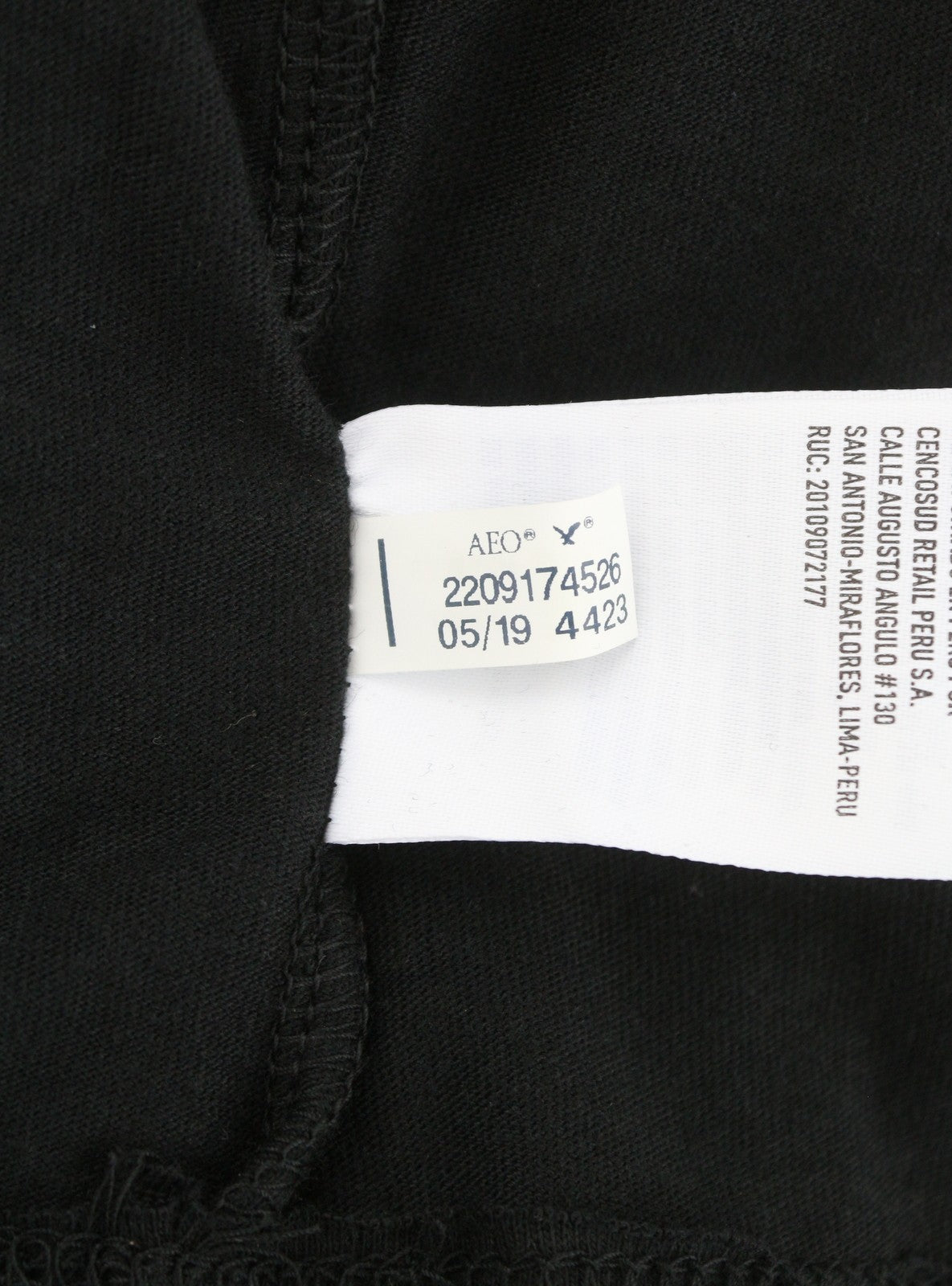 AMERICAN EAGLE OUTFITTERS Classic Fit Men T-Shirt M Black Patterned Short Sleeve