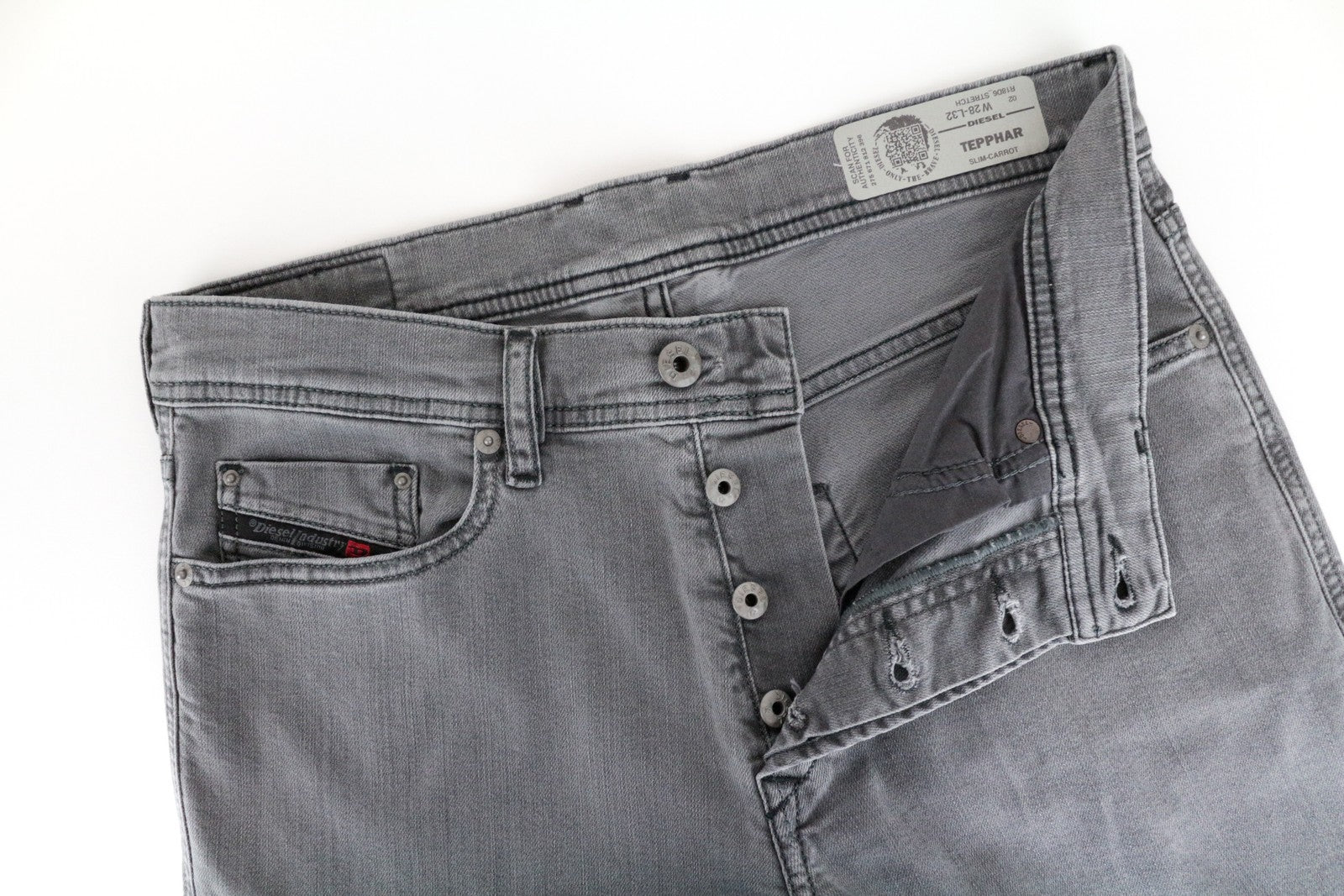 DIESEL Tepphar R18D6 Men Jeans W28/L32 Slim Carrot Fit Grey Cotton Stretch