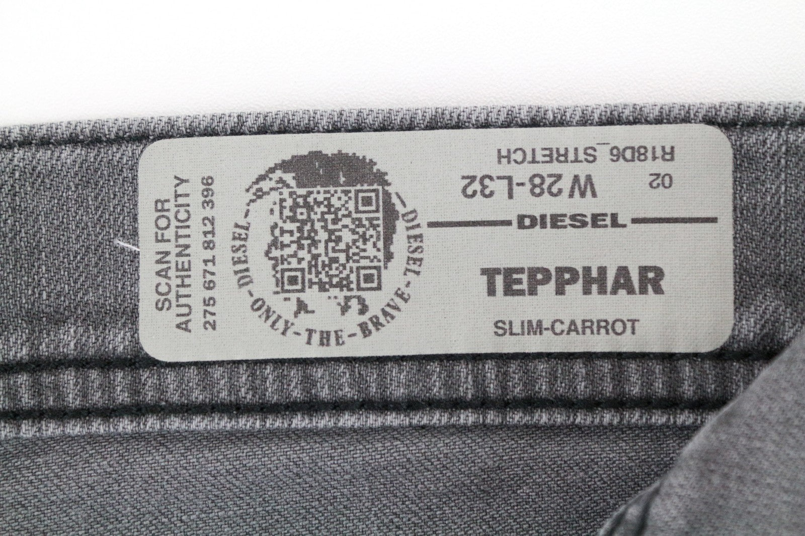 DIESEL Tepphar R18D6 Men Jeans W28/L32 Slim Carrot Fit Grey Cotton Stretch