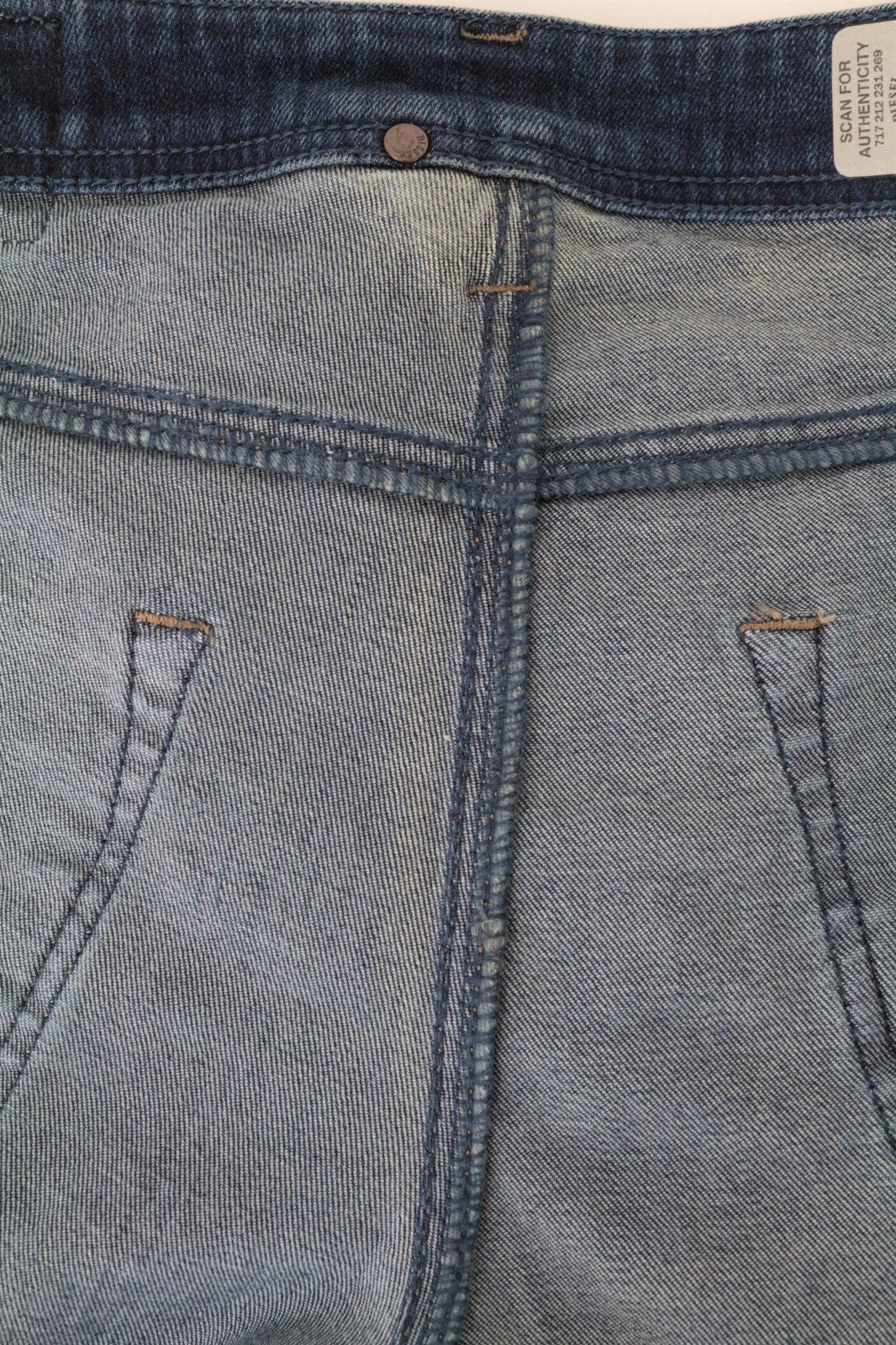 DIESEL Larkee-Beex 084BU Men Jeans W28/L32 Regular Tapered Blue Washed Stretch
