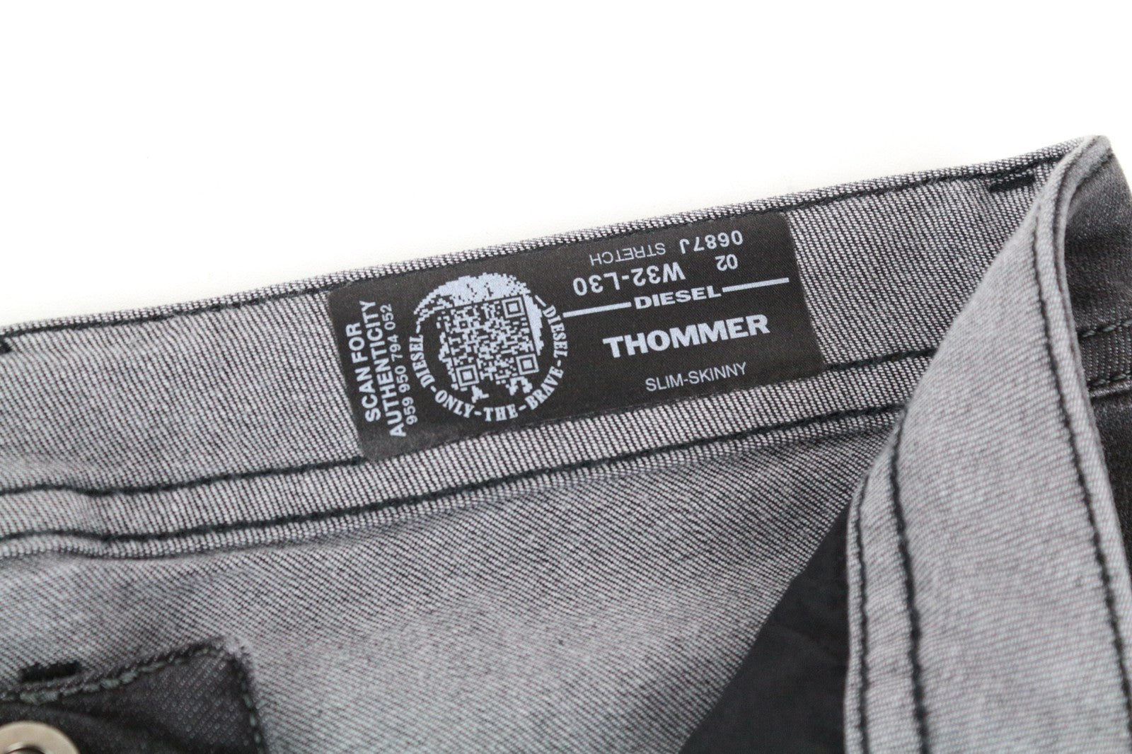 DIESEL Thommer 0687J Men Jeans W32/L30 Slim-Skinny Fit Washed Out Black Denim
