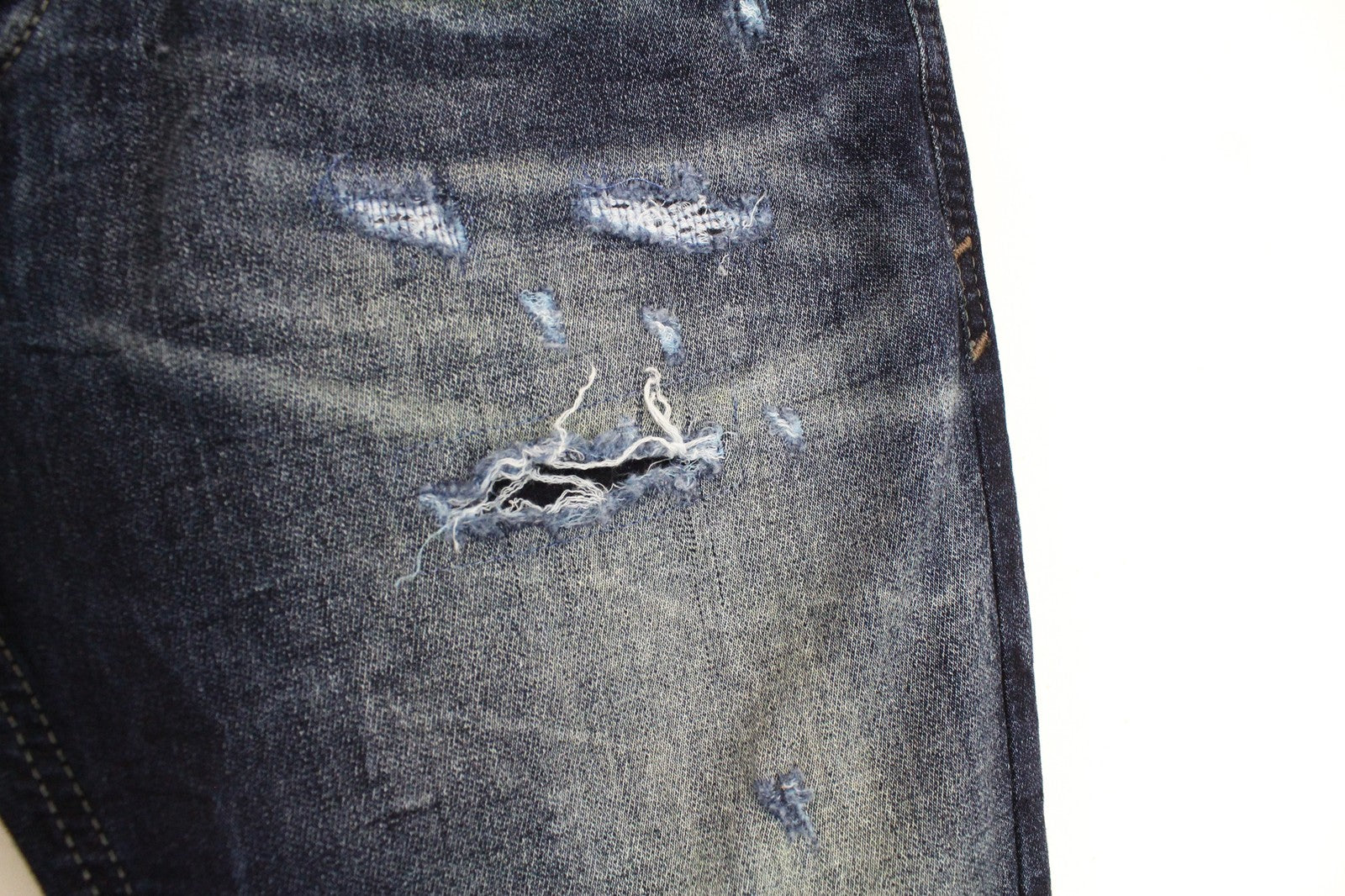 DIESEL Thavar-NE R060S Men Jeans W28 Tapered Ripped Aged Look Sweat Jogg Blue