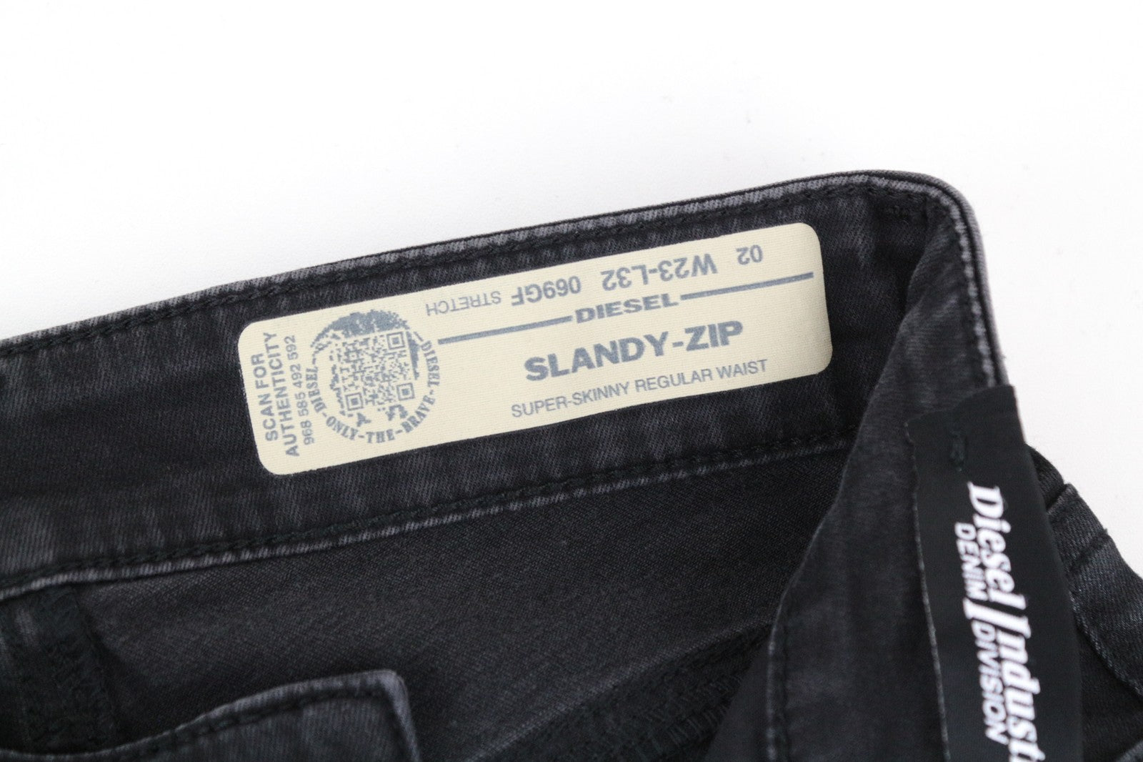 DIESEL Slandy-Zip 069GF Women Jeans W23/L32 Super Skinny Mid-Rise Coated Girls