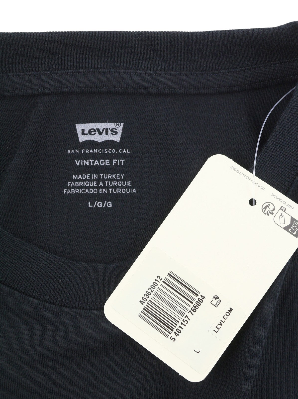 LEVI'S Vintage Fit Men T-Shirt L Black Tricot Crew Neck Spain Logo Short Sleeve