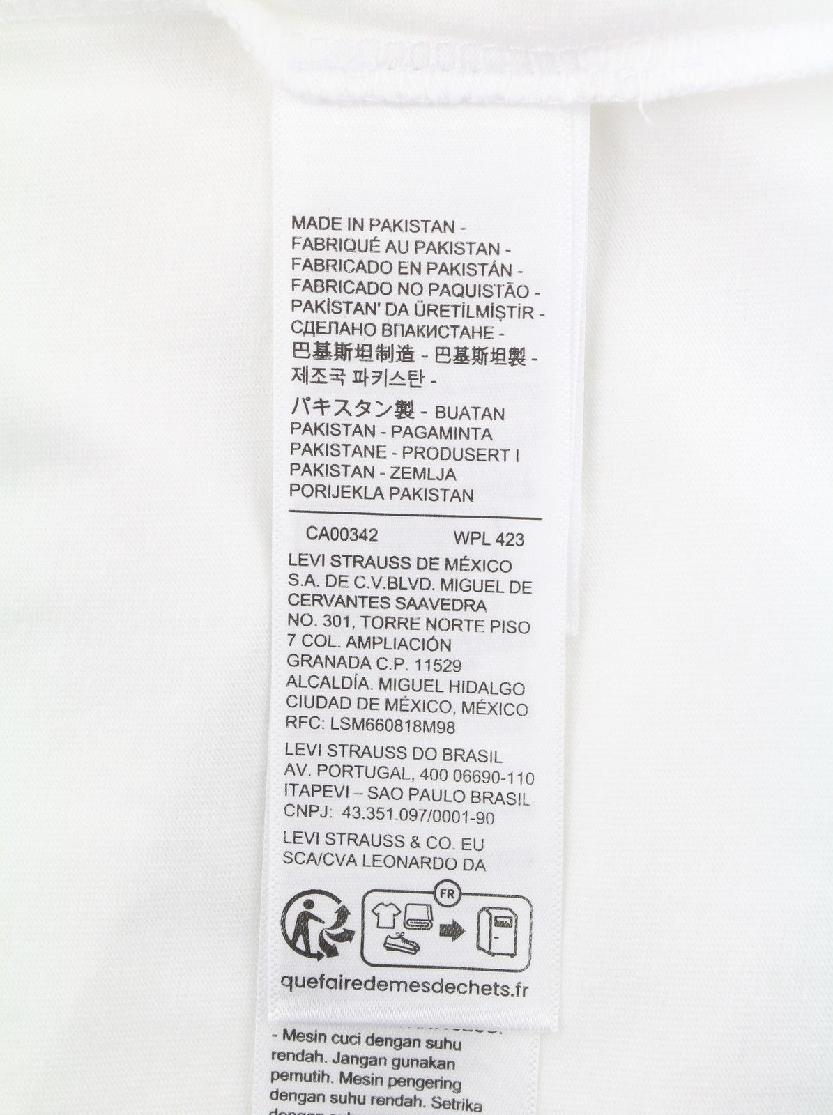 LEVI'S Standard Men T-Shirt M White Tricot Cotton Crew Neck Short Sleeved