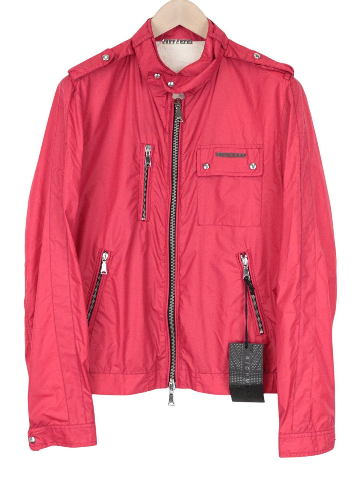 Rote Nylonjacke