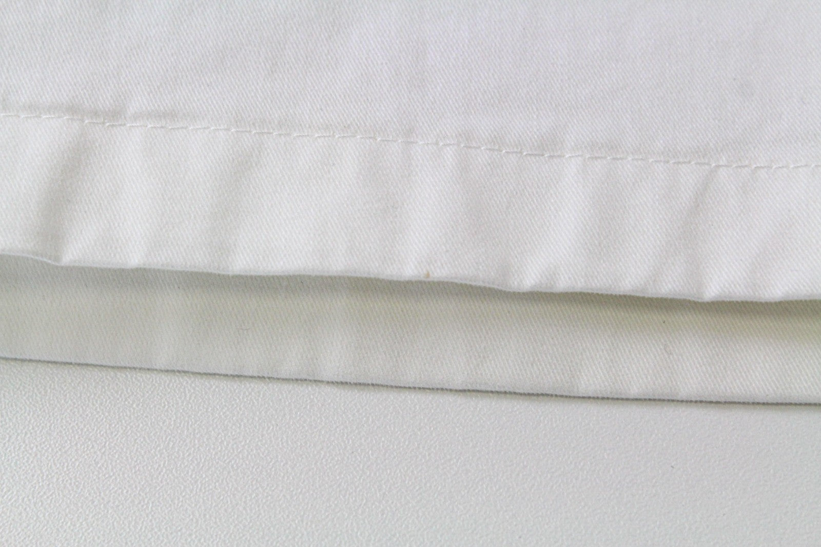SUITSUPPLY Porto Men Shorts UK28R W33 White Cotton Stretch Summer Flat Front