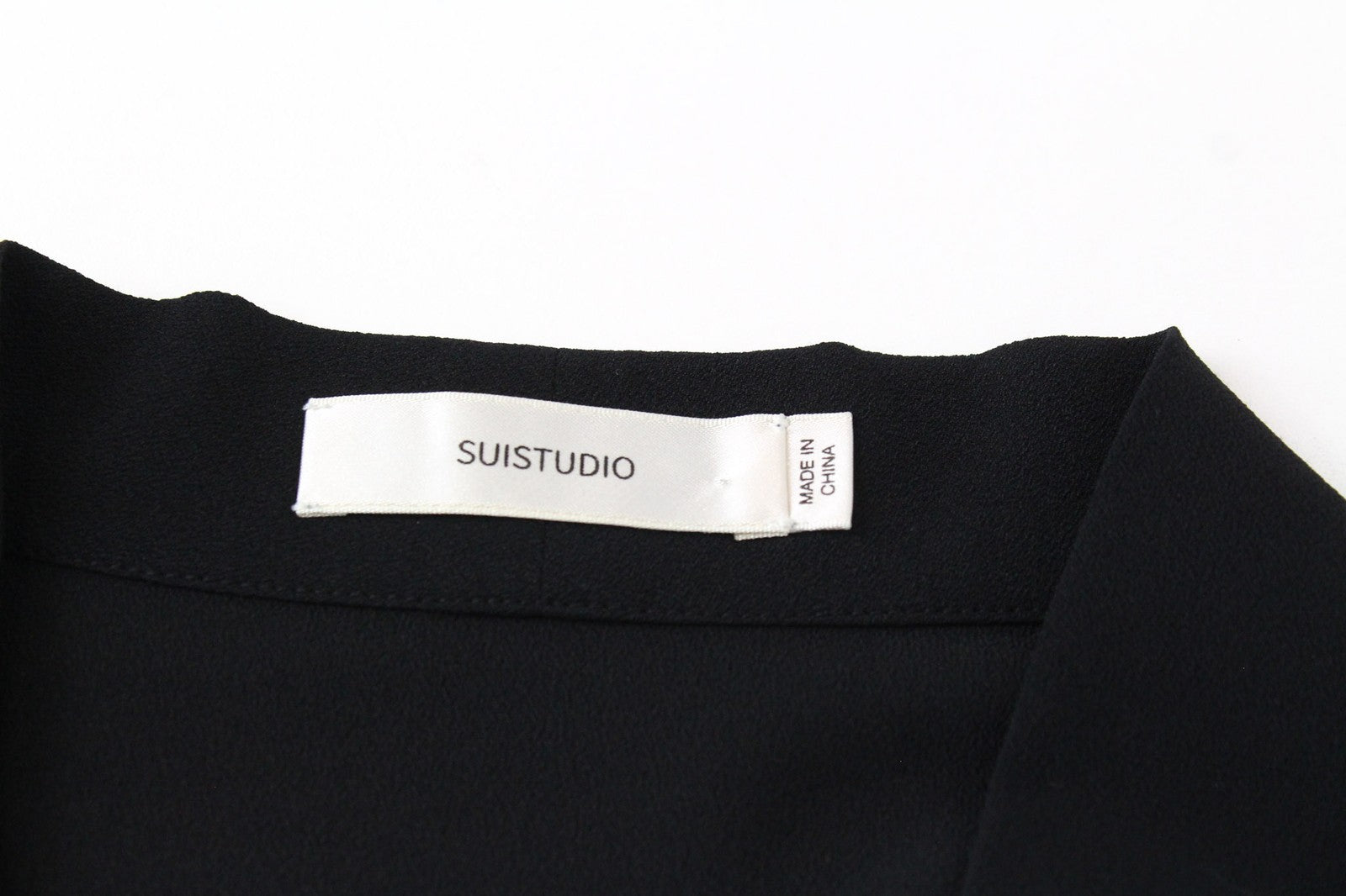 SUISTUDIO Wilder Women Blouse UK6 Black Slim V-Neckline Softshell Classic Thin