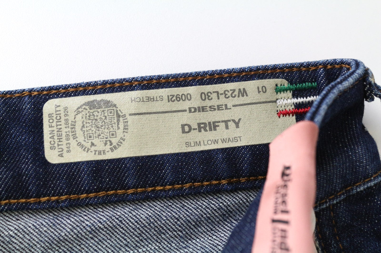DIESEL D-Rifty 0092I Women Jeans W23/L30 Low Rise Distressed Girls Blue Slim