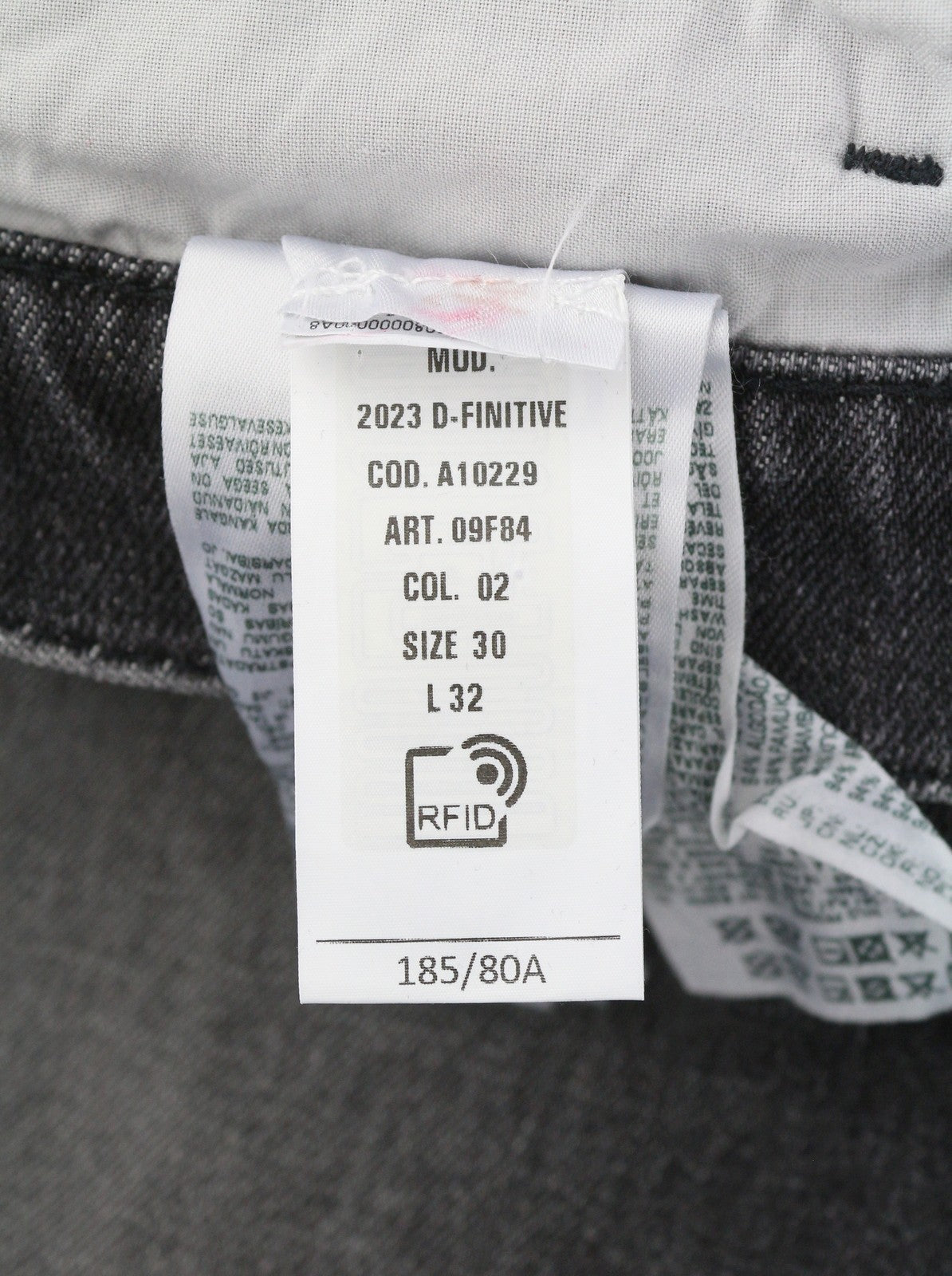 DIESEL 2023 D-Finitive 09F84 Men Jeans W30/L32 Grey Aged Fade Tapered