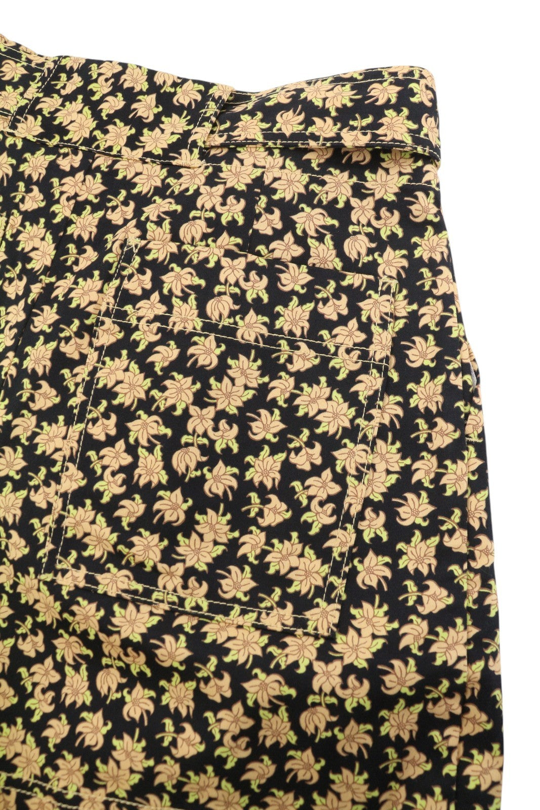 MAISON SCOTCH Women Shorts S W29 Black Floral All Over Print Pleated High Waist